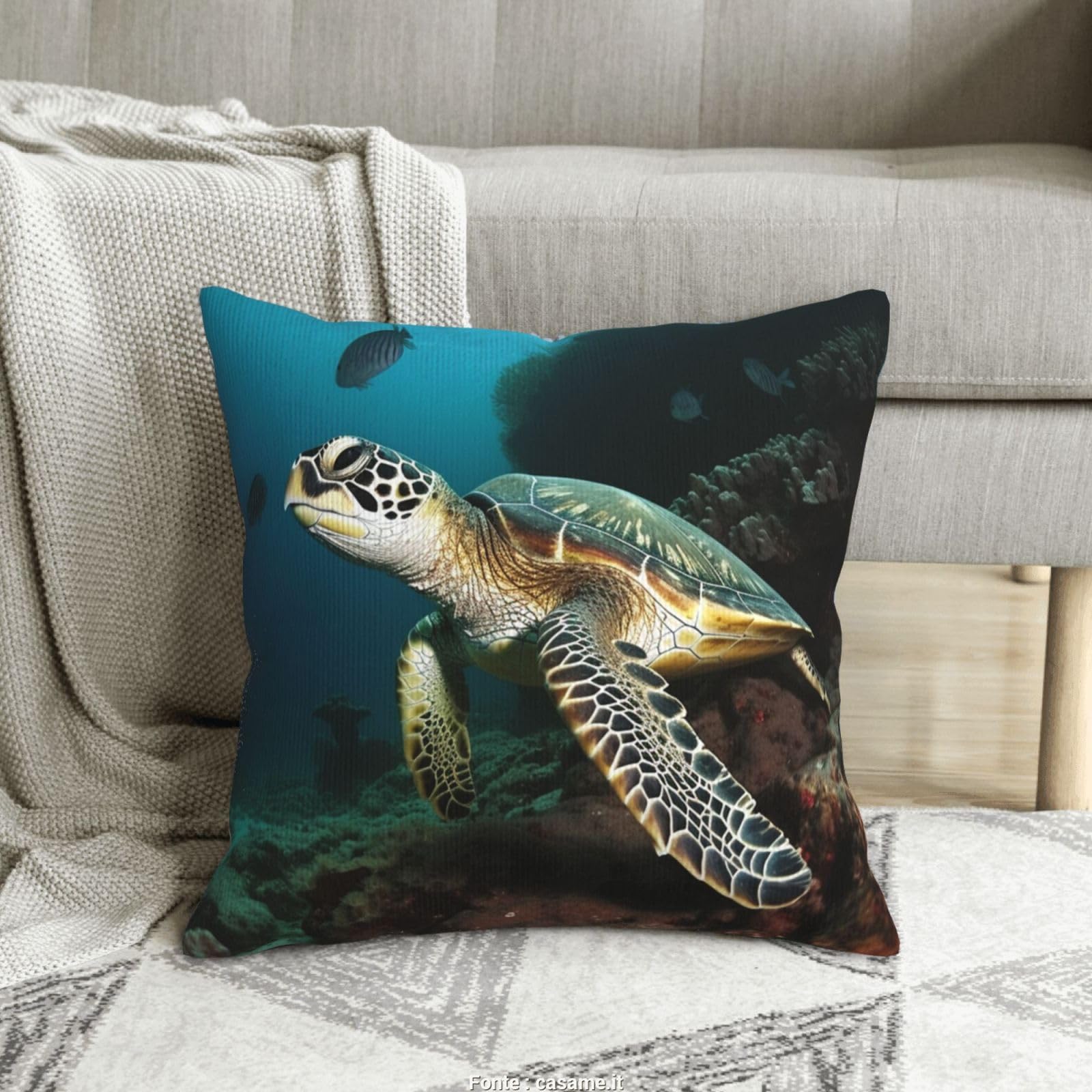 Housse de coussin 50x50 cm en velours côtelé vert motif tortue de mer