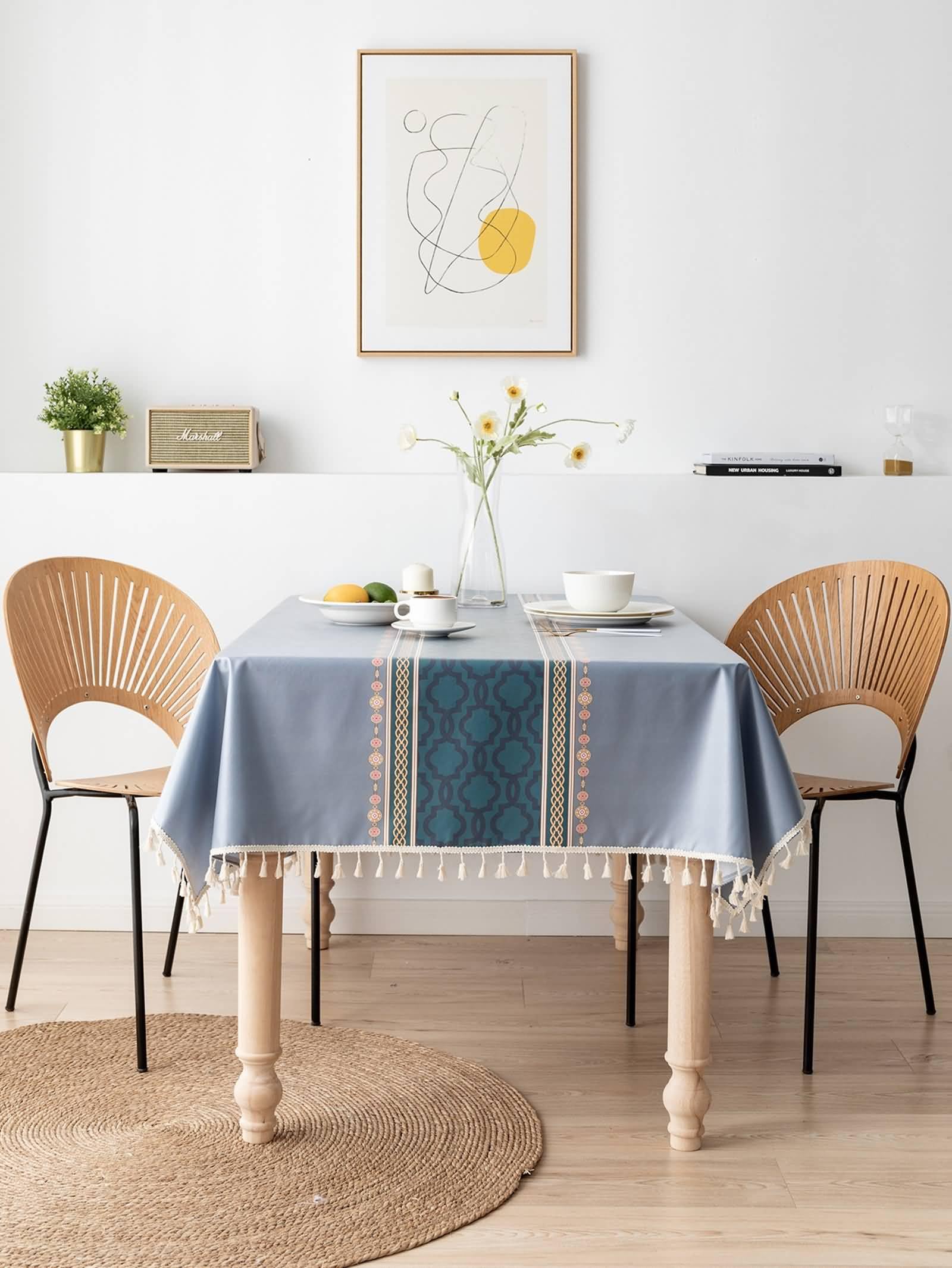 Nappe decoration table carrée pour embellir vos déjeuners sur la terrasse ou au salon