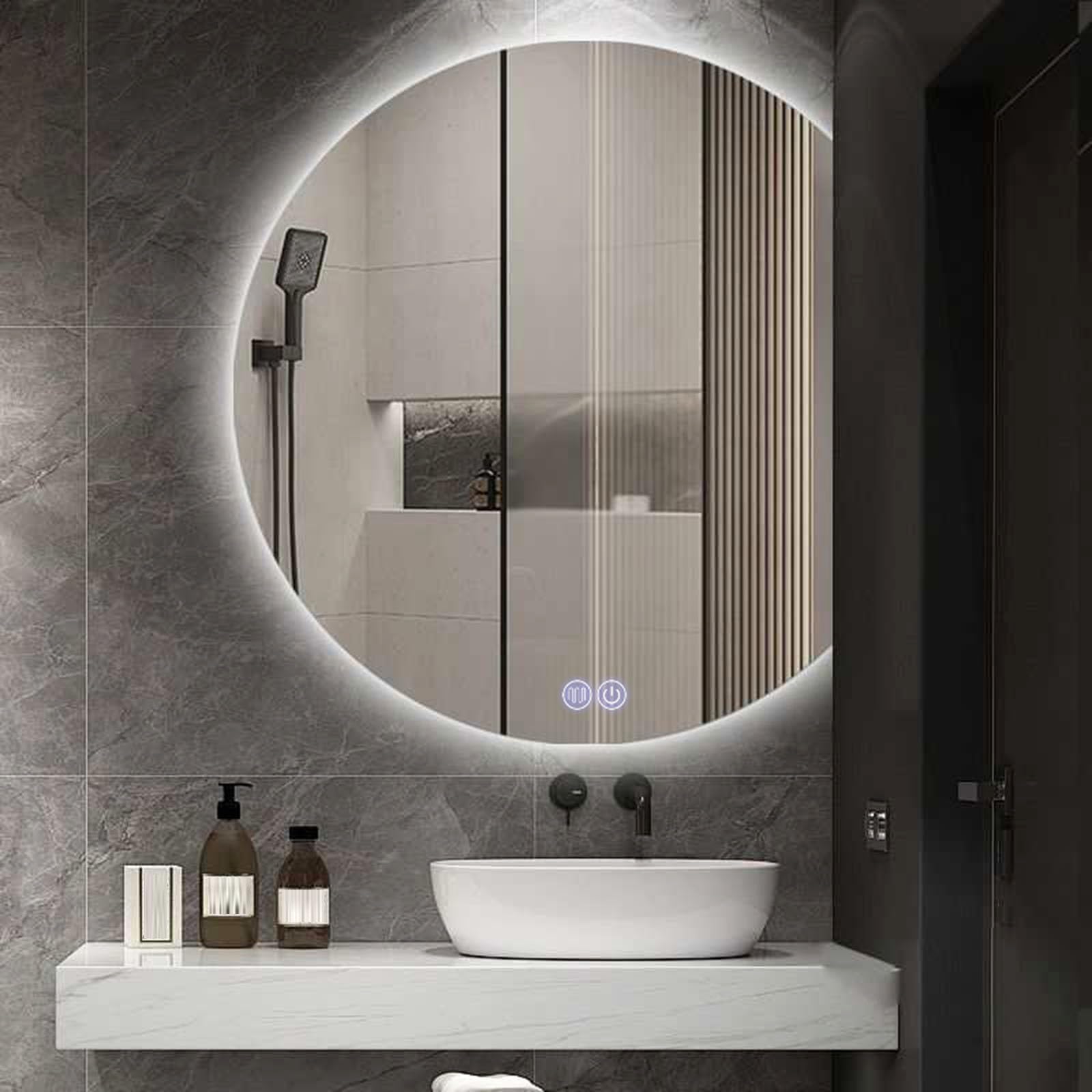 Miroir de salle de bain LED antibuée au design épuré et intensité variable