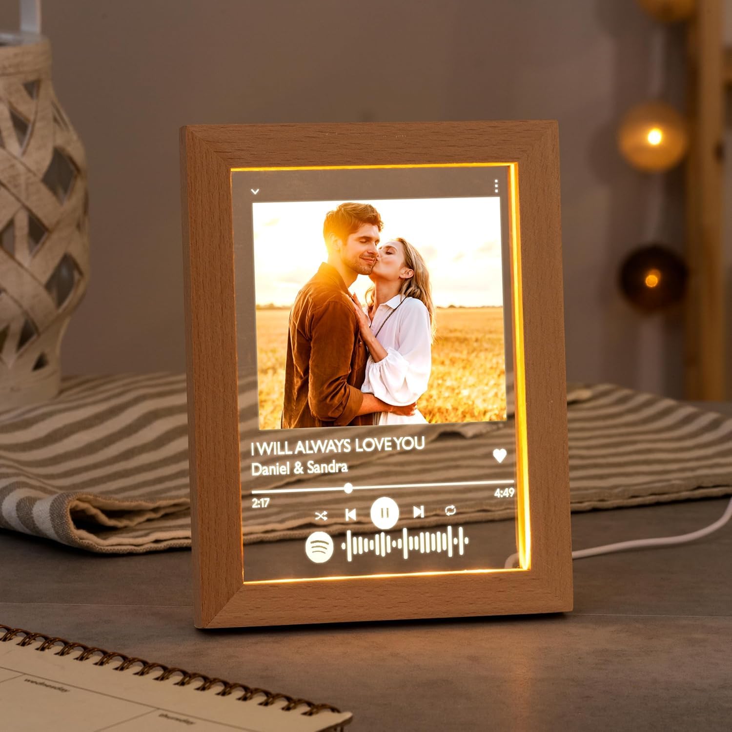 Lámpara Spotify Personalizada con Foto - Con Base o Marco - Diseño con Código Escaneable de Canción - Regalo Original para Parejas o Amigos