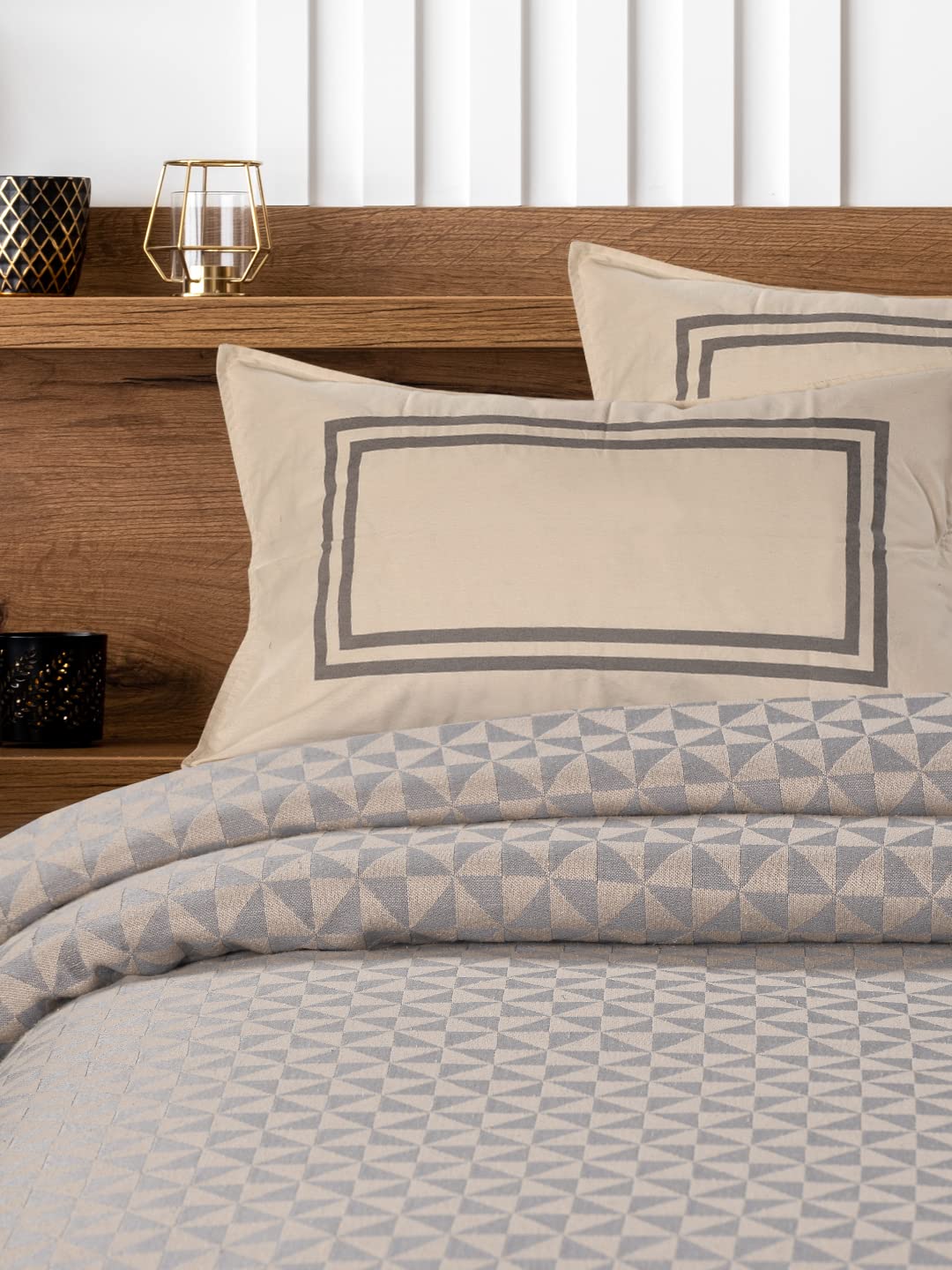 Saral Home Soft Cotton Firki Designer Breathable & Wrinkle Free Bedsheet for Double Bed- 1 King Size Bedsheet with 2 Pillow Covers (Grey,100″X108″) Saral Home Soft Cotton Firki Designer Breathable & Wrinkle Free Bedsheet for Double Bed- 1 King Size Bedsheet with 2 Pillow Covers (Grey,100″X108″)