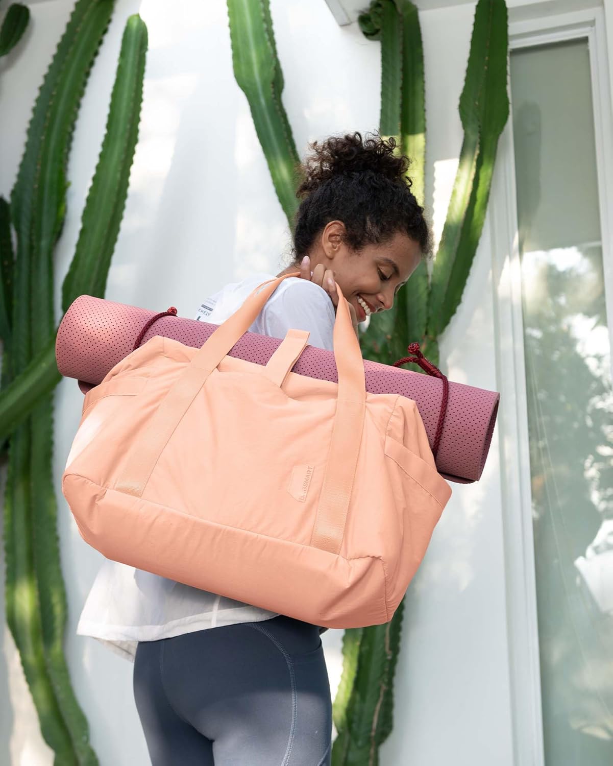 BAGSMART BAGSMART Gym Bag for Women, Carry on Weekender Overnight Bag, Travel Duffel Bags with Trolley Sleeve, Personal Item Travel Bag Tote Bag Workout Dance Bag(Orange-Large)