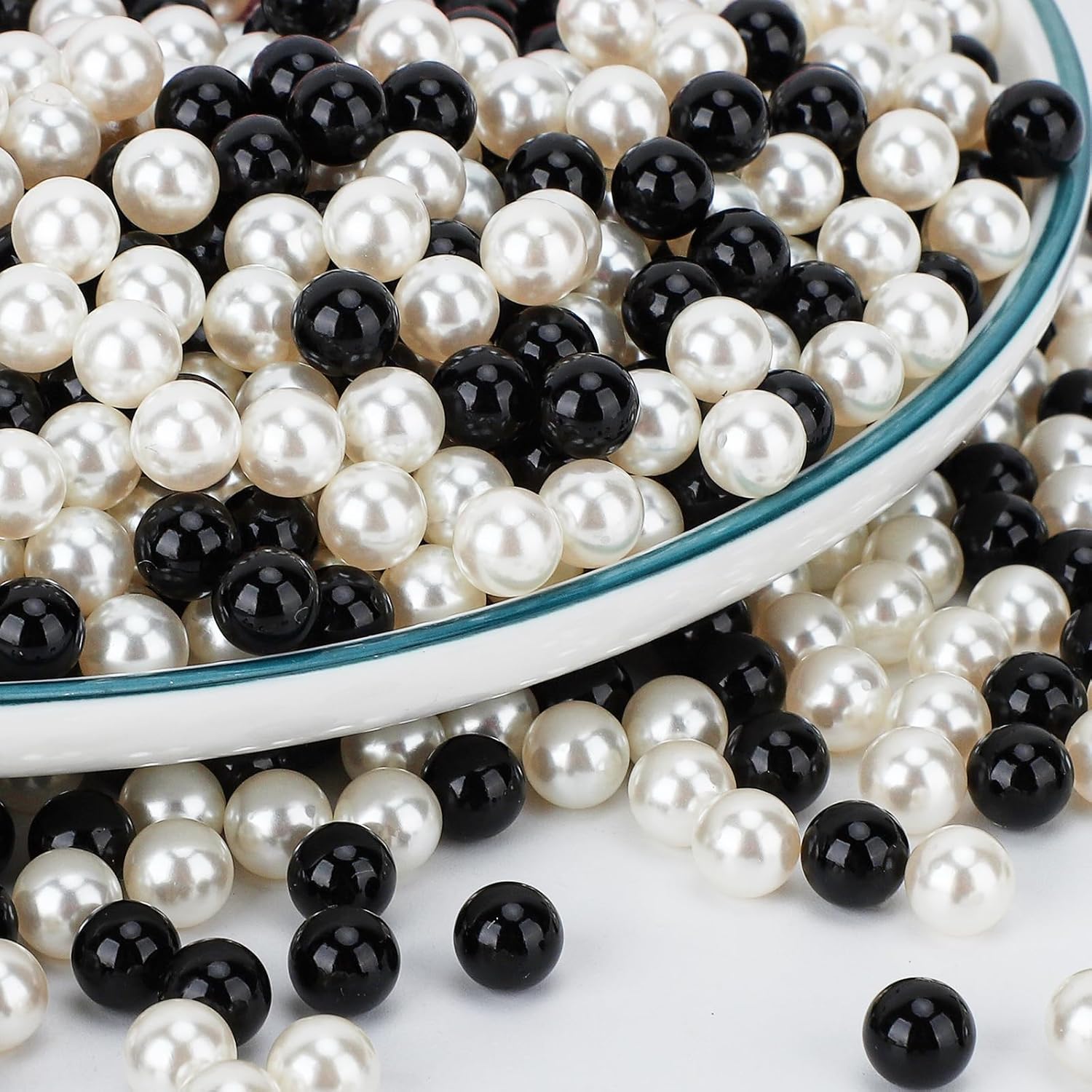 SUREAM Vase Fillers for Centerpieces, 8mm Pearl Beads for Makeup Brush Holder Filler, Round Faux Pearl Beads for Wedding Party Home Table Decor(Black&Ivory Color)