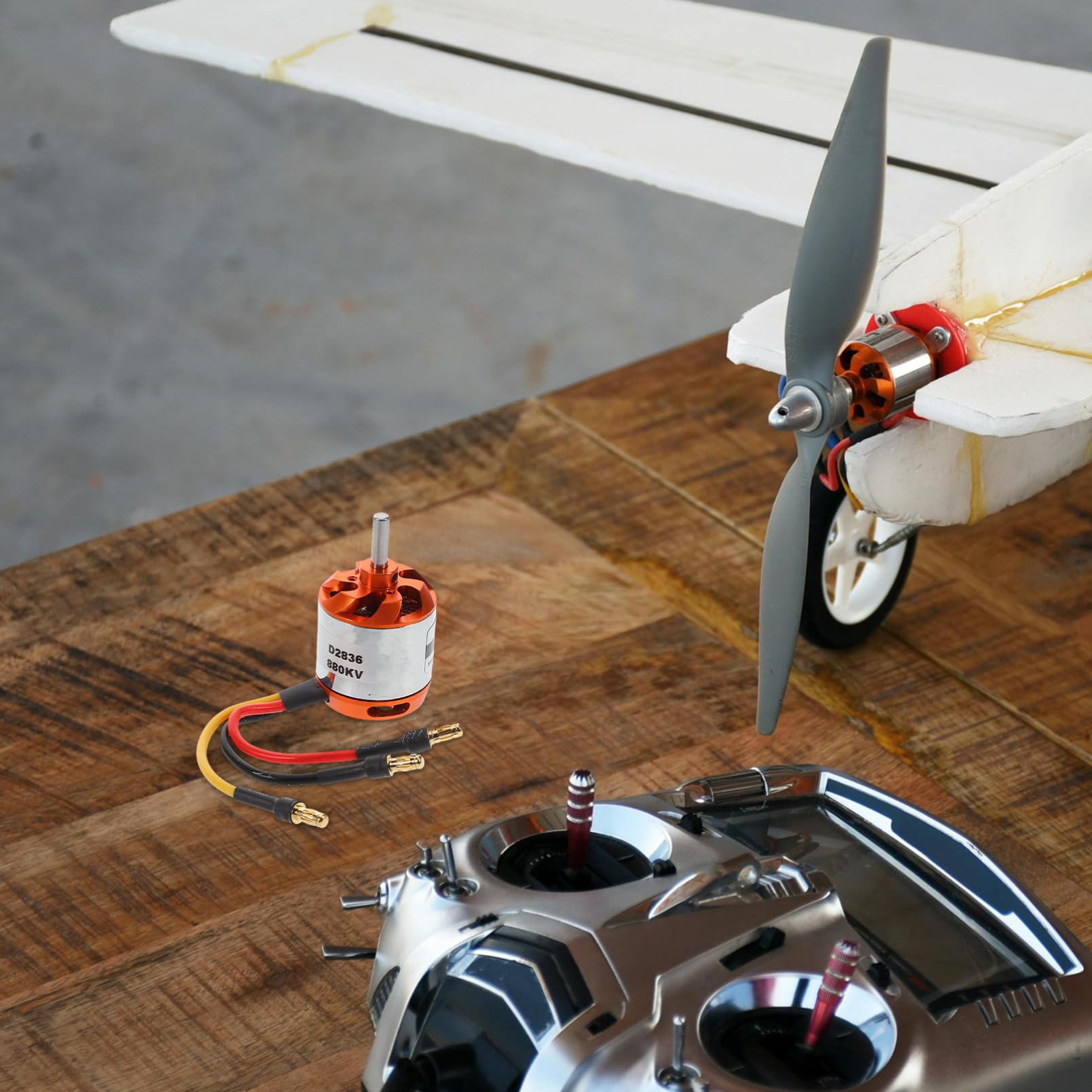 KOMBIUDA Motor Sin Escobillas De ala Fija RC para Helicópteros y Aviones Fácil Configuración y Alta Eficiencia