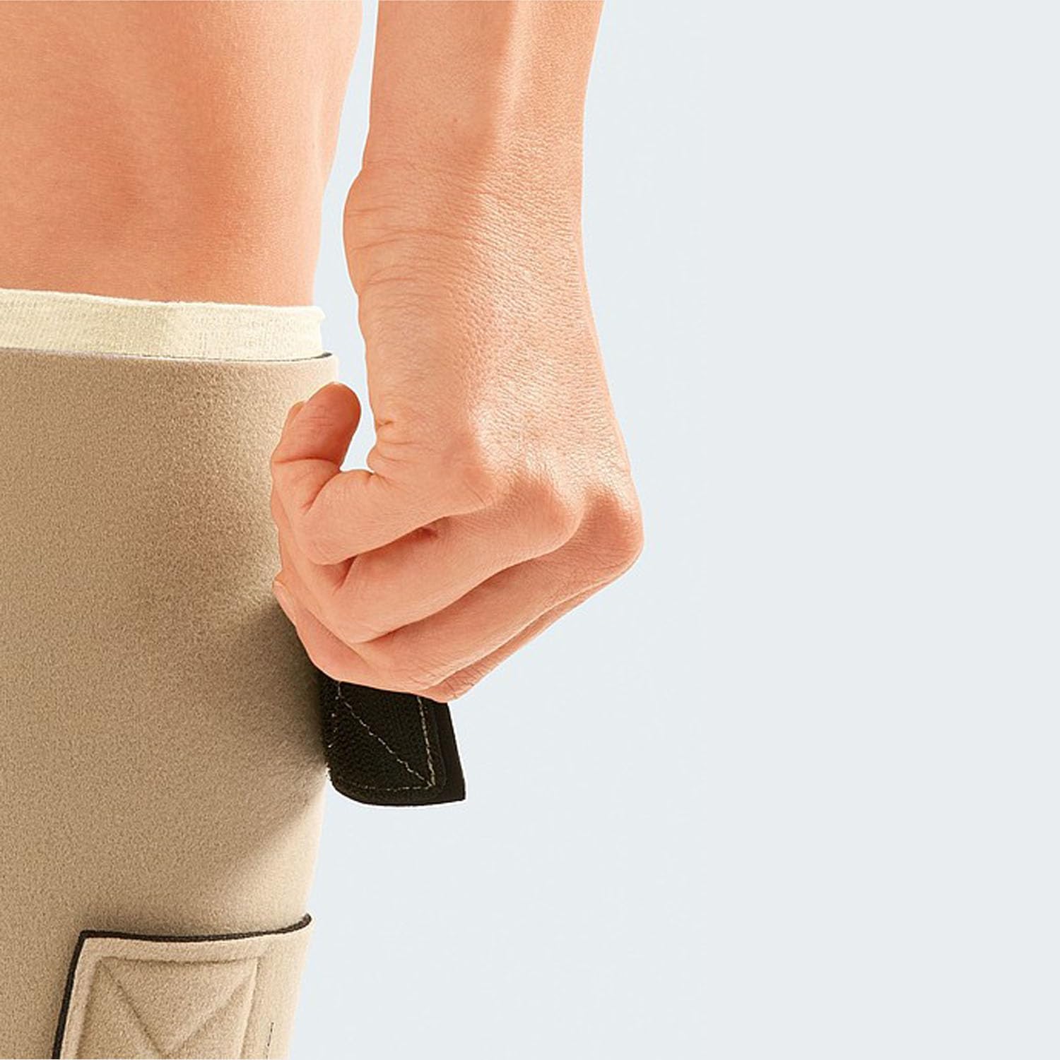 Circaid Juxtalite Essentials BD Short (28 cm) – Vitello, Beige | Indumento a compressione anelastico per problemi venosi | CEAP C2-C5 | con fascia giustapposta | Circaid Buil-in-Pressure System (XL)