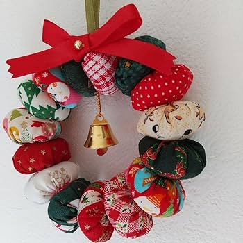 メリーボンボン*クリスマスタペストリー*パッチワーク Amazon | クリスマス ミニリース30 パフ ボンボン パッチワーク