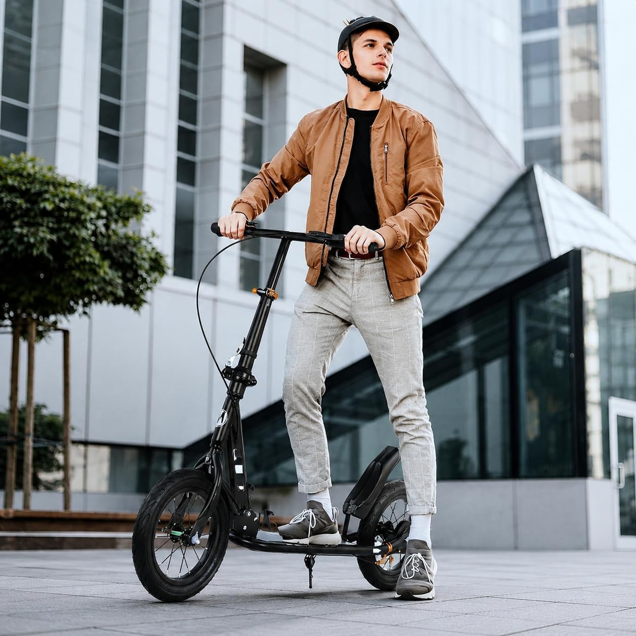 Monopattino pieghevole per adulti con grandi ruote da 290 mm, manubrio regolabile, capacità di carico 100 kg per una facile guida e trasporto