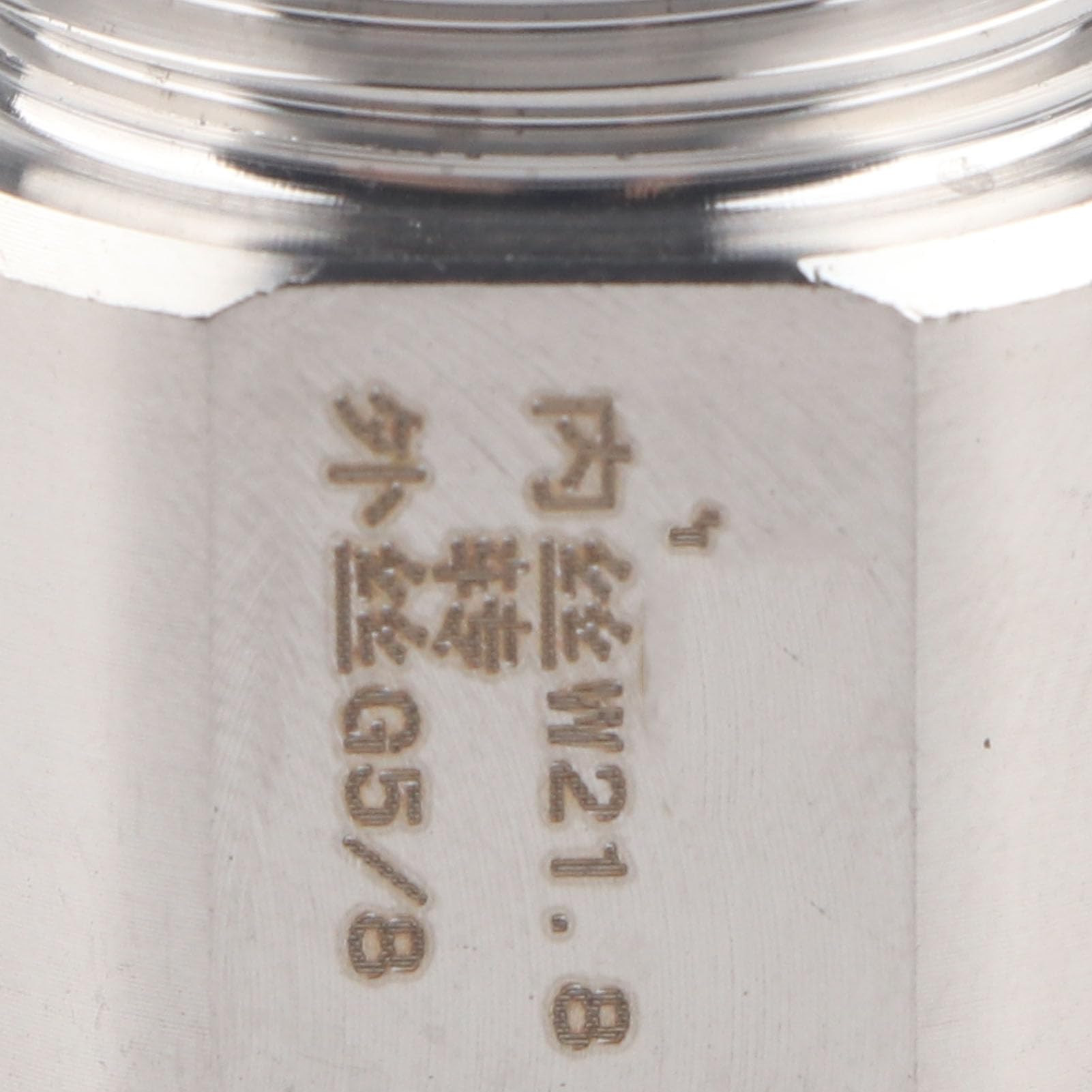Aluminiowy zawór adaptera cylindra CO2 W21,8 do G5/8 do konwersji imperialnej, kompatybilny regulator CO2 do systemów napojów, piwowarstwa domowego i zastosowań gazowych (W21.8 do G5/8)