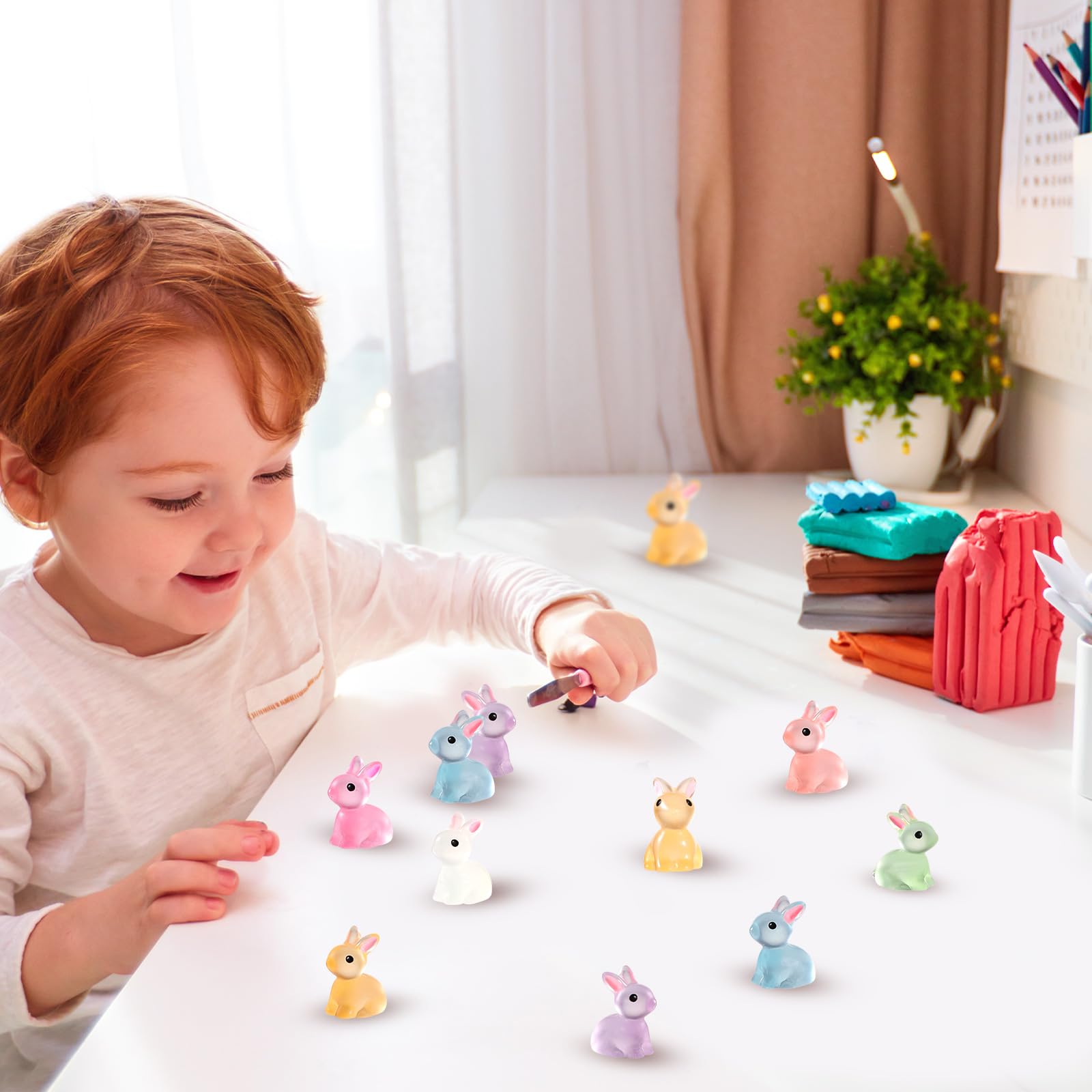 Coniglietti Pasqua faccine dipinte disegnate, decorazioni mini carote