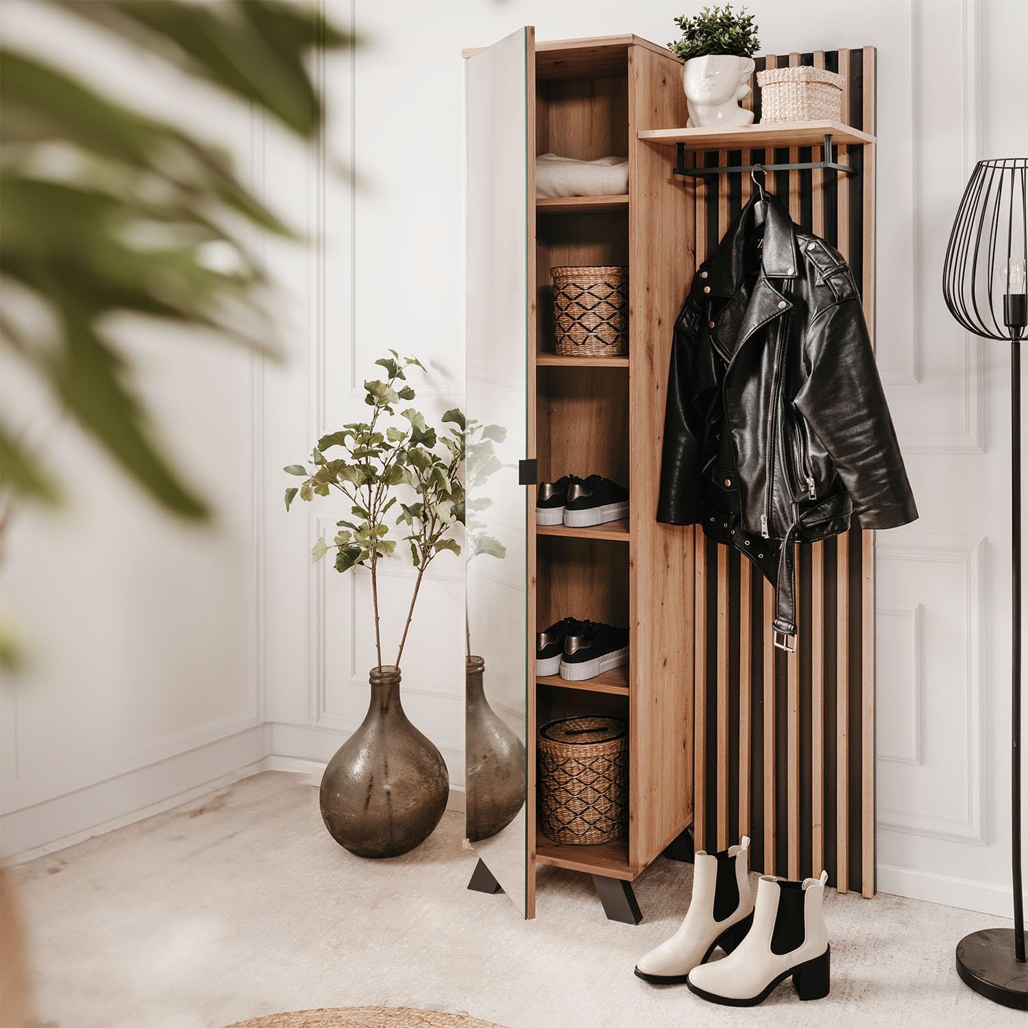HOOBRO Garderobestandaard, vrijstaand kledingrek, garderobe in boomvorm met 8 haken, 2 ronde planken, voor kleding, hoed, tas, woonkamer, slaapkamer, kantoor, vintage bruin-zwart EBF33YM01