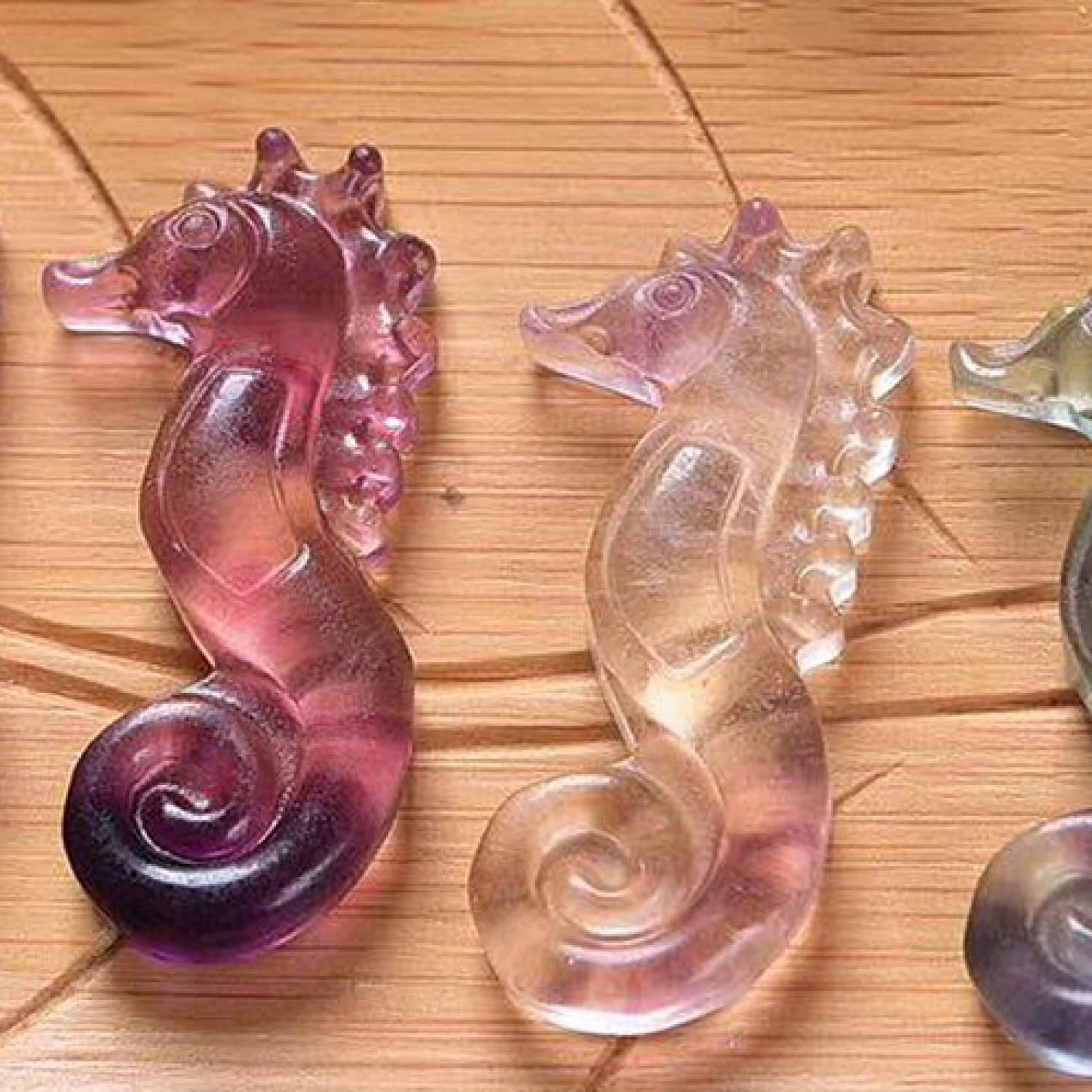 Amazon.co.jp: 天然水晶 Crystal Stones タツノオトシゴの置物 