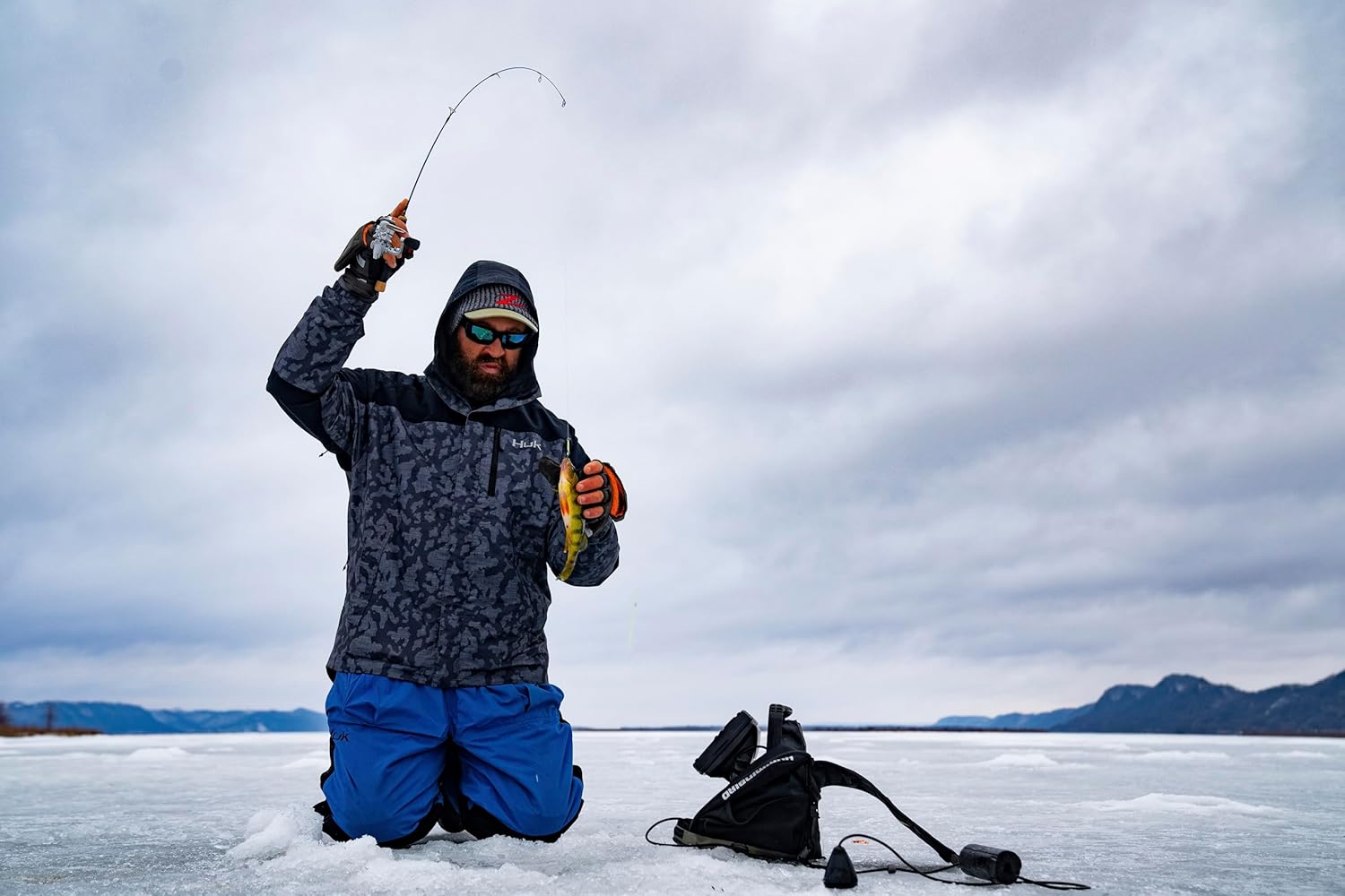 St Croix PIR28ML Premier Ice Fishing Rod - 28" ML, Black