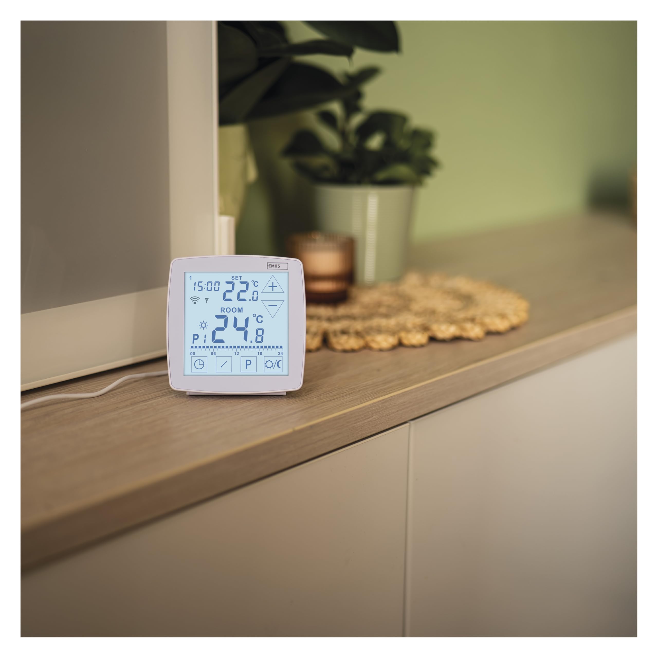 EMOS GoSmart Home Termostat pokojowy z aplikacją, WiFi, termostat otwarty, przenośny sterownik z dotykowym sterowaniem, energooszczędny, kompatybilny z Tuya, Smart Life