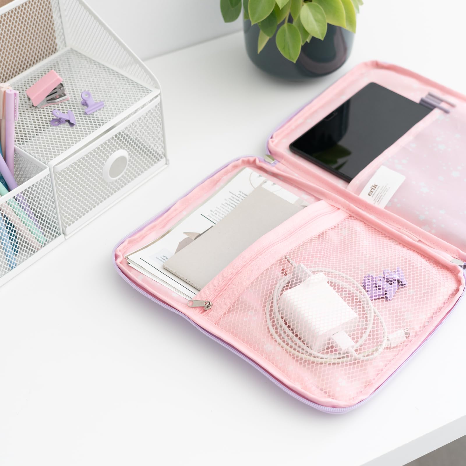 Grupo Erik Laptop Sleeve - Pusheen Gifts For Cat Lovers | 11 inch Tablet Case - 19 x 26.5 x 2.5 cm Laptop Cover, Tablet Sleeve | Pusheen Cat Gifts For Women