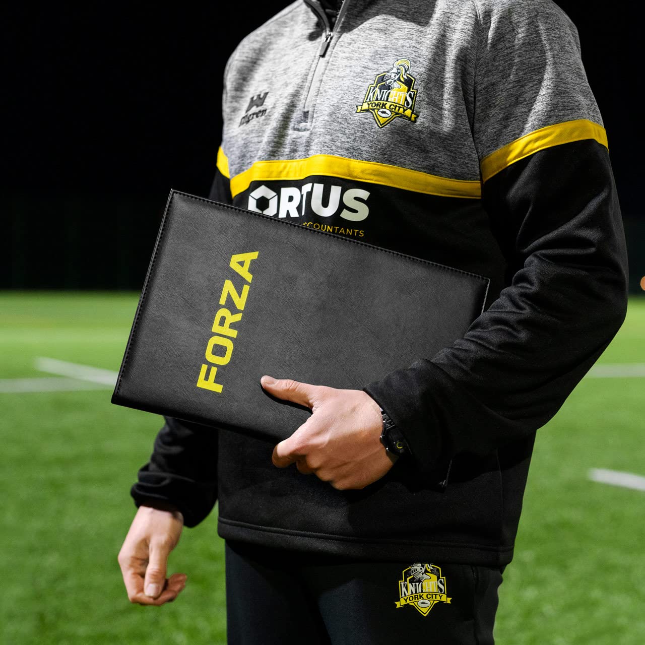 FORZA Taccuino Sportivo PRO A4 | 13 Sport tra Cui Scegliere | Accessori Inclusi | Attrezzatura Allenatore