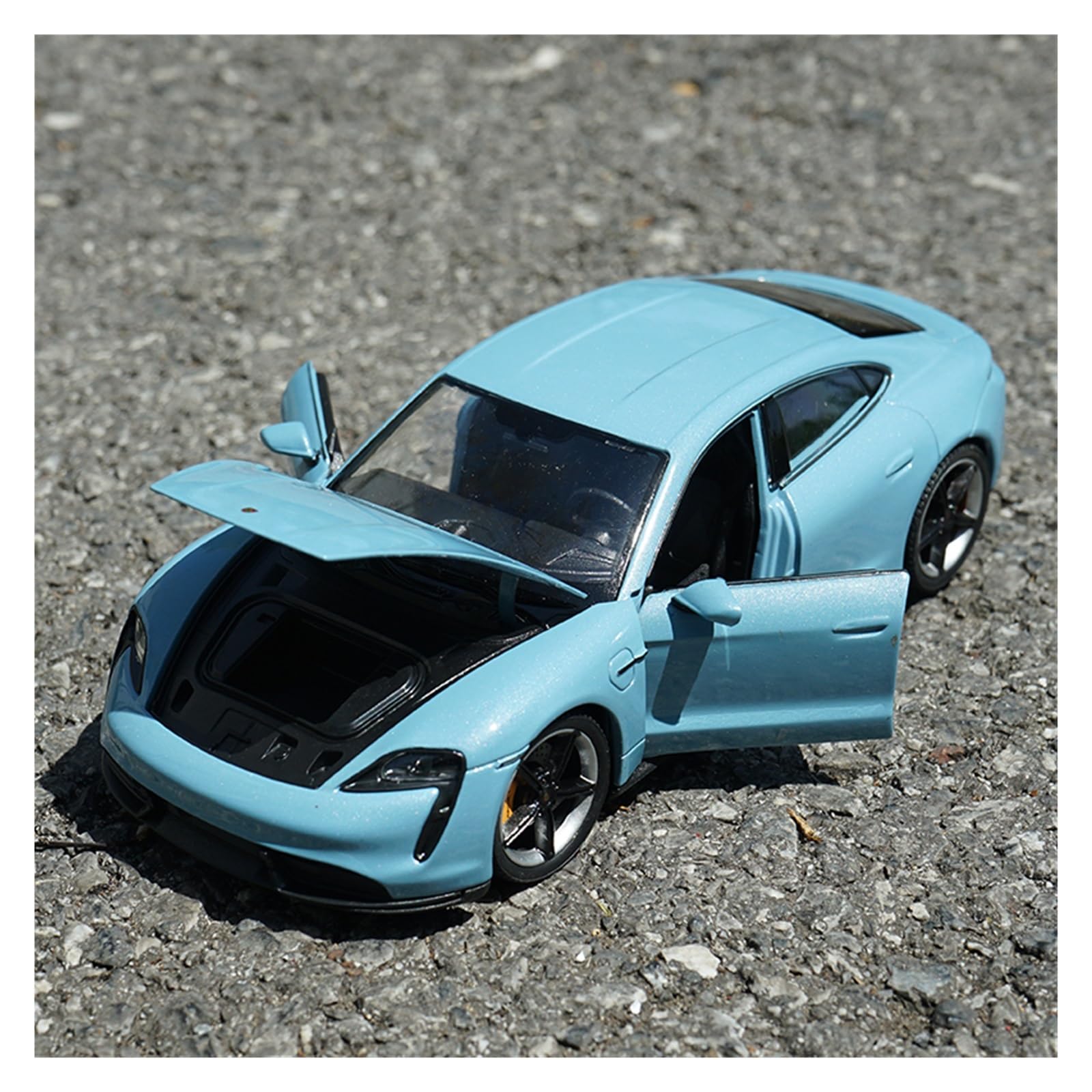 ポルシェ Taycan Turbo S スケールモデル ポルシェ Taycan Turbo S スケールモデル - メルカリ