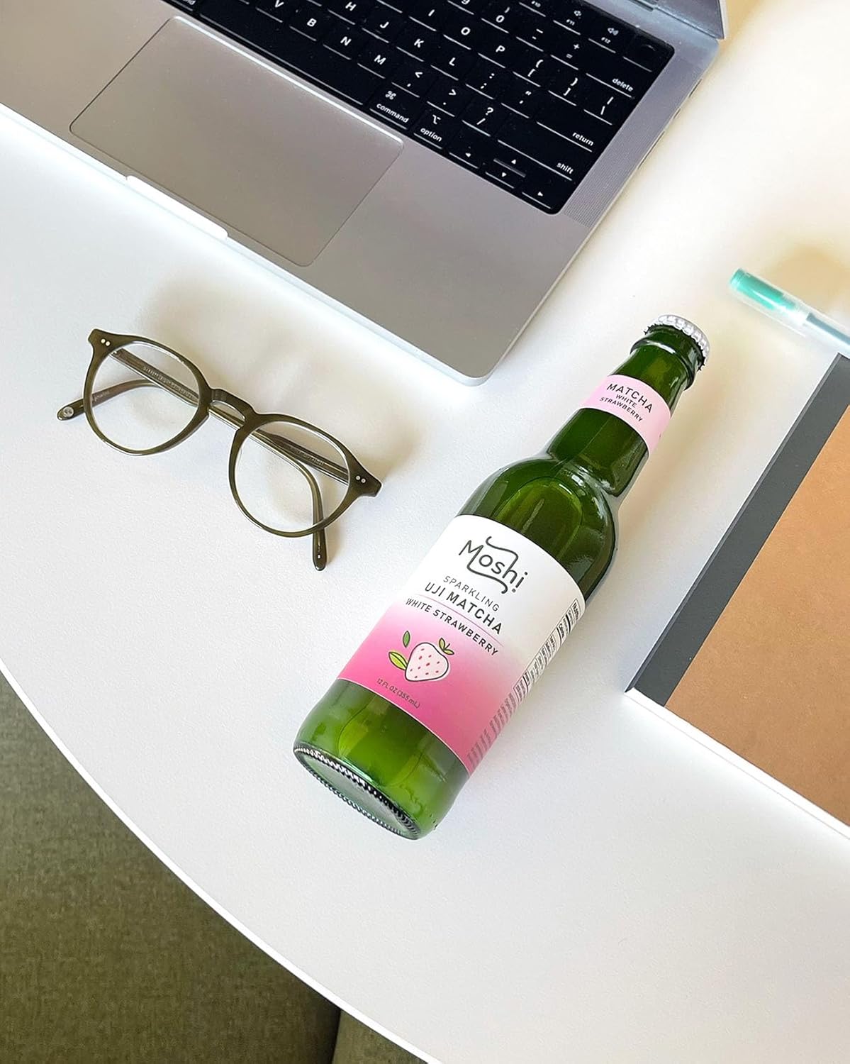 Moshi Sparkling Drinks - White Strawberry Matcha (12 Bottles)