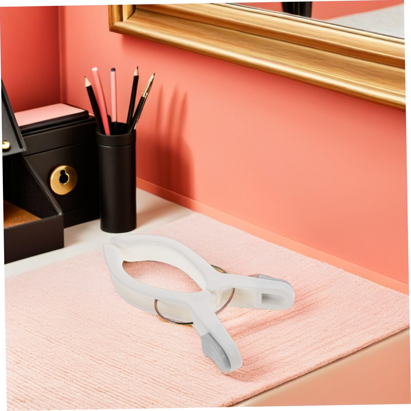 8 Piezas Clips para Ropa de Plástico Antideslizantes Pinzas Multifuncionales para Fijar Edredones Sábanas y Cortinas Resistentes al Viento Sujetadores para Secado Exterior