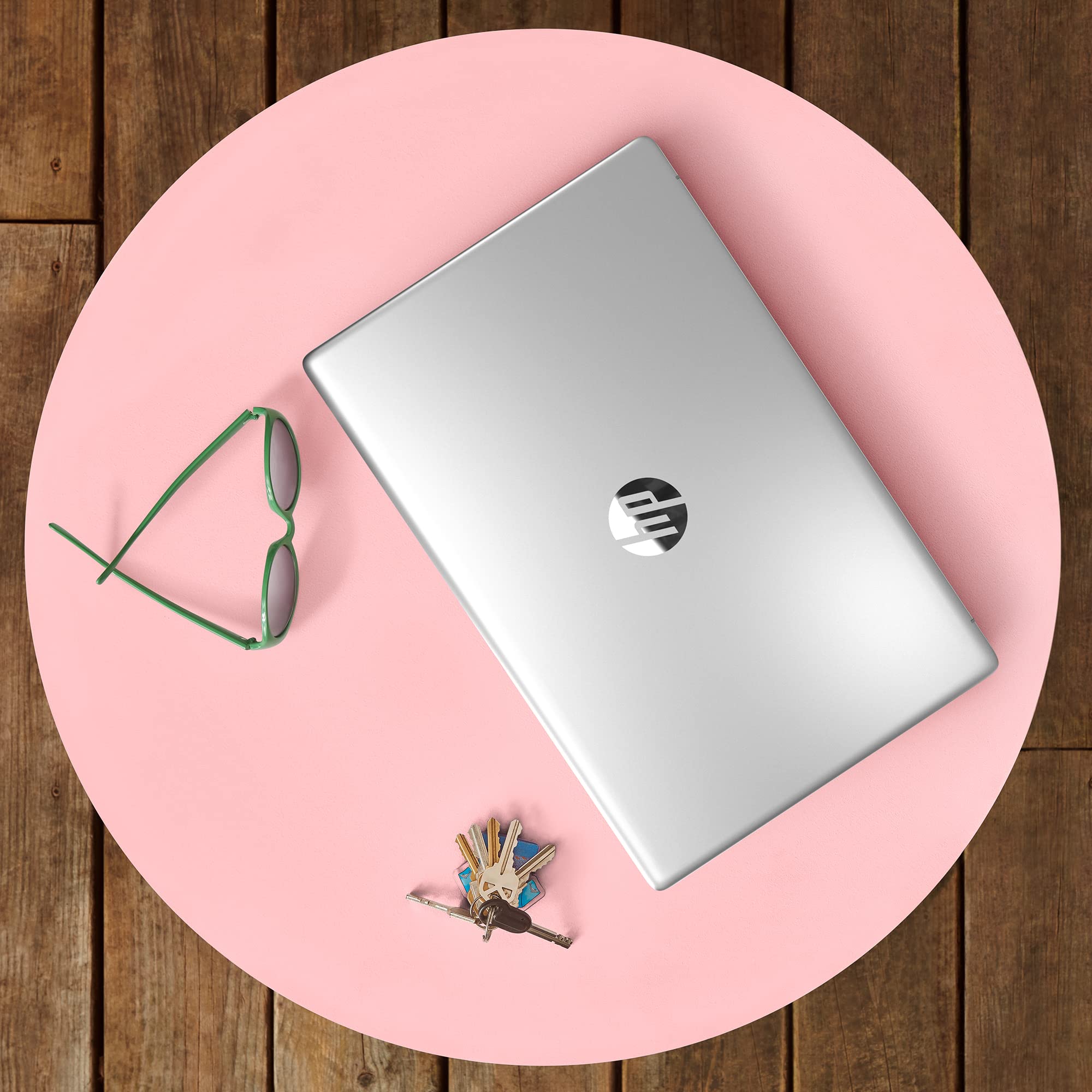 HP Laptop 17-cn0013sf, Ordinateur Portable, Intel Pentium Silver N5030, 8 Go RAM, 256 Go SSD, Intel UHD Graphics, Écran 17.3" FHD IPS, Antireflet, Windows 11, Clavier AZERTY, Argent