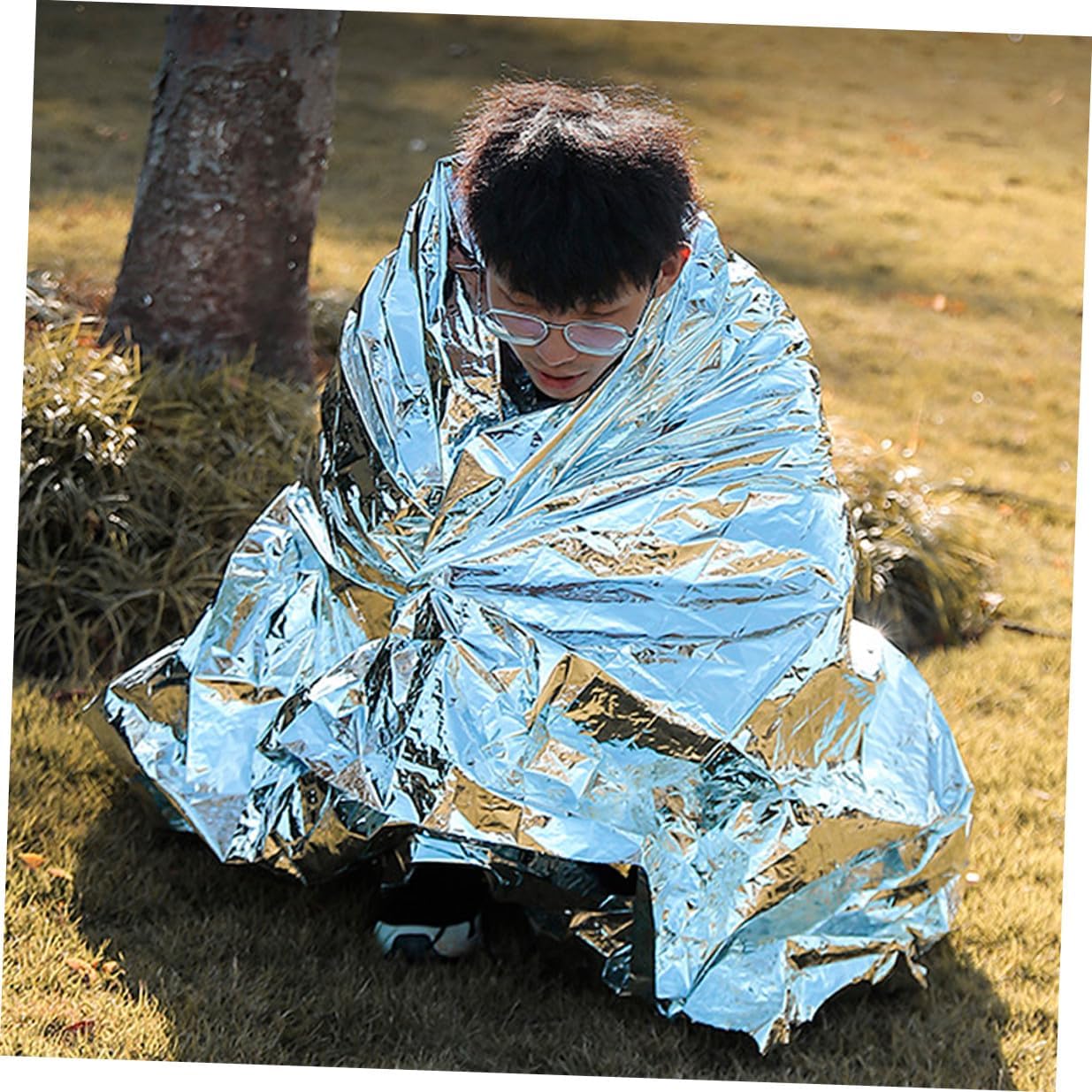 BESTonZON 4pcs Emergency Blankets Survival Thermal Foil Blankets Windproof Insulation Camping Warmth Outdoor Hiking Multi-use Emergency Rescue Cover 160x210cm