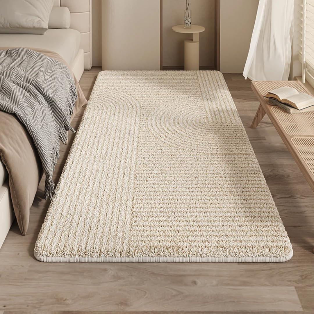Tapis de salon crème minimaliste idéal pour réchauffer l'ambiance d'une chambre