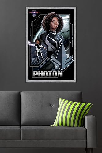 Miniatura 16 de Trends International Marvel The Marvels - Póster de pared con fotón, 22.37 x 34.00 pulgadas, versión enmarcada en blanco Versión enmarcada