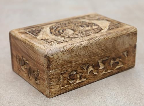 Miniatura 4 de DharmaObjects Caja de almacenamiento de madera tallada a mano (árbol de la vida celta, mediano)