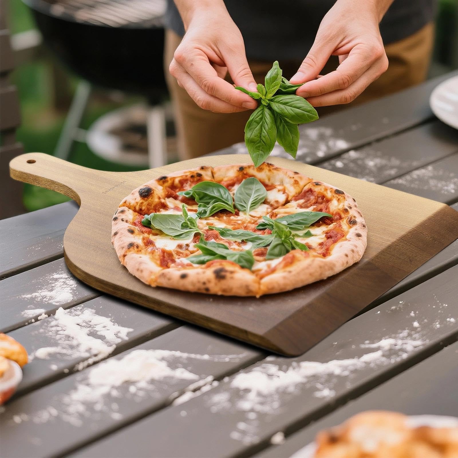 LIKAYA Pizzaschaufel Aluminium - Mit Akazienholz Griff Für Pizzaöfen & Grill