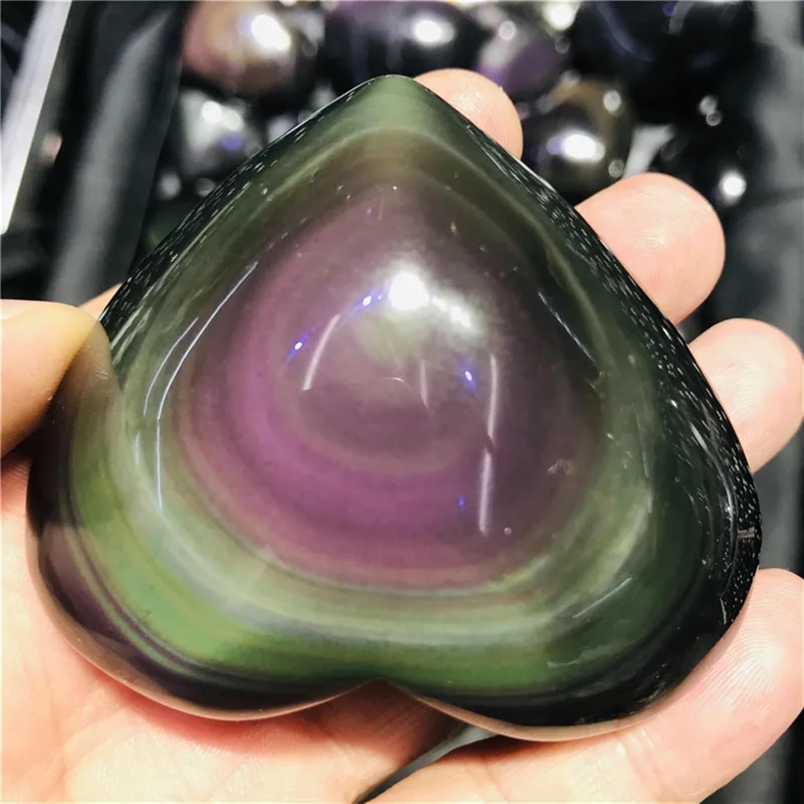 AUOQKQUT Rainbow Obsidian Cat's Eye Quartz Crystal Heart Stone Crystal and Specimens Decorative Gift Home Decor(165g)