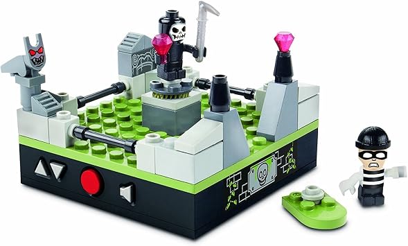 KRE-O CityVille Invasion Cemetery Heist Set A5857