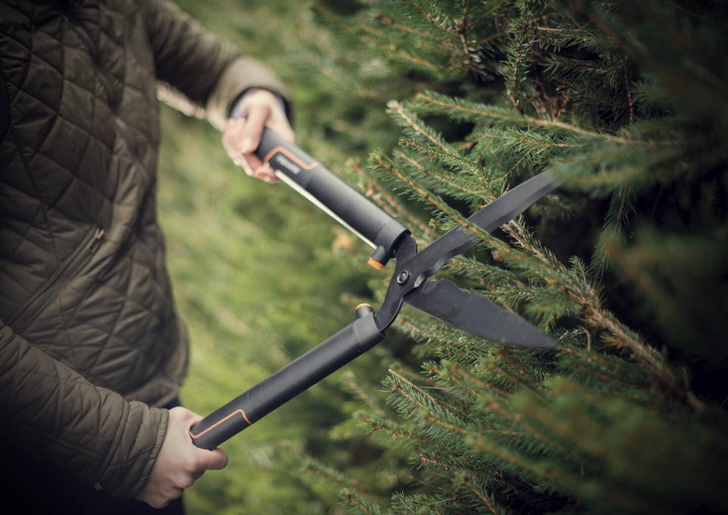 Fiskars Cisaille à haie SingleStep, Lame ondulée, Lames en Acier, Longueur: 58 cm, Noir mat, HS22, 1001433