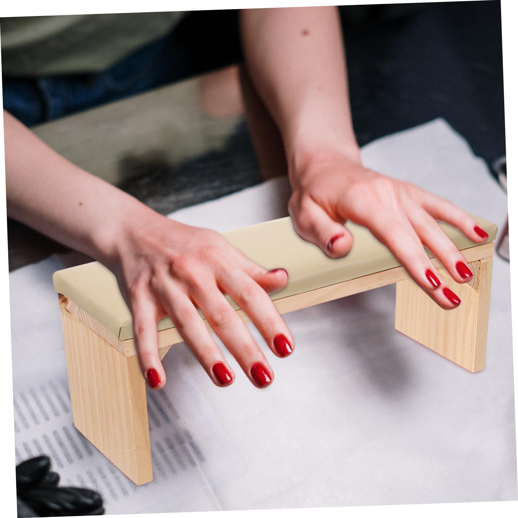 Cuscino Poggiamano per Unghie in Legno Beige Supporto Comodo e Pratico per Manicure Uso Personale e Training Unghie a Casa