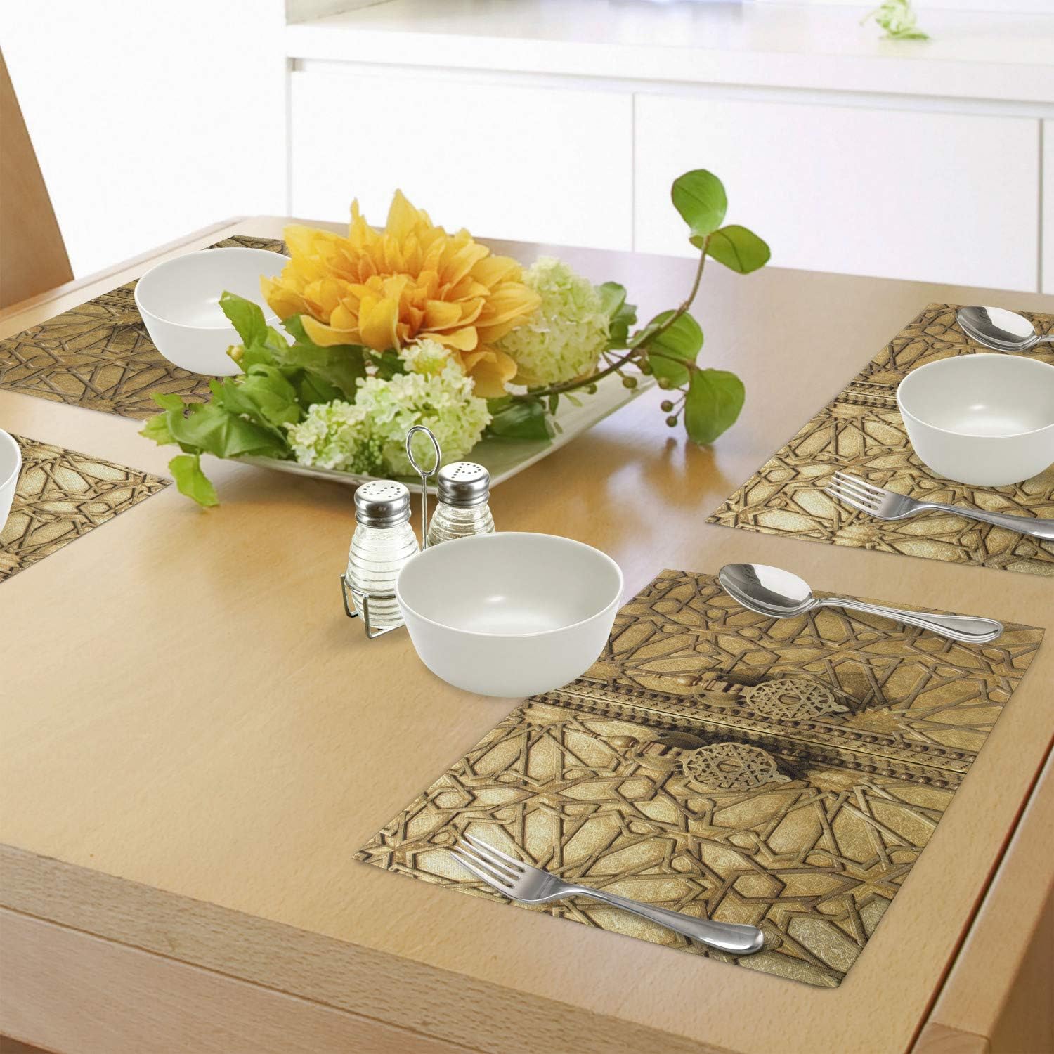 Ambesonne Moroccan Place Mats Set of 4, Royal Palace in Marrakesh Morocco Travel Tourist Attraction Oriental Photo, Washable Fabric Placemats for Dining Table, Standard Size, Pale Brown