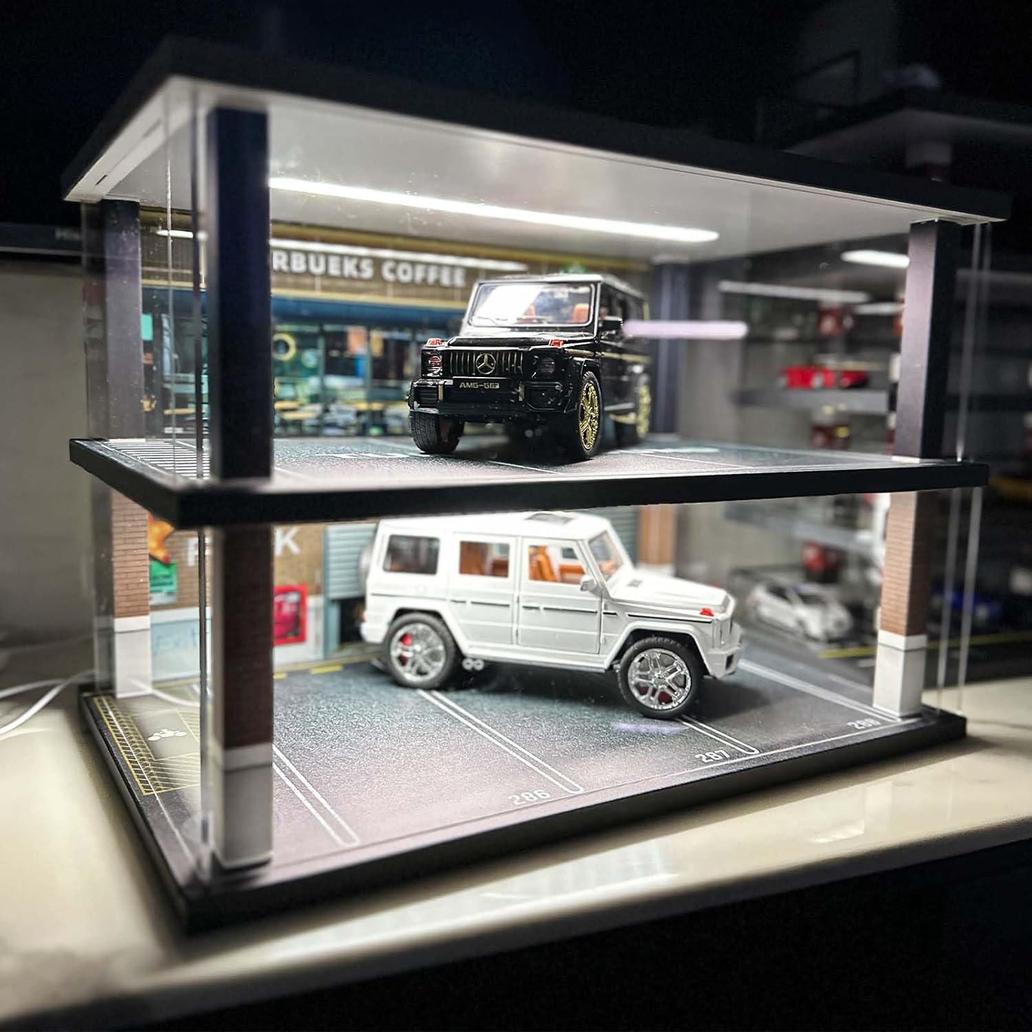 1:24 Die-cast car Model Display case with USB Lights. Alloy Car Collectibles Scene Parking Lot. Sports car Diorama Garage for Lego Speed（Coffee Shop Scene）