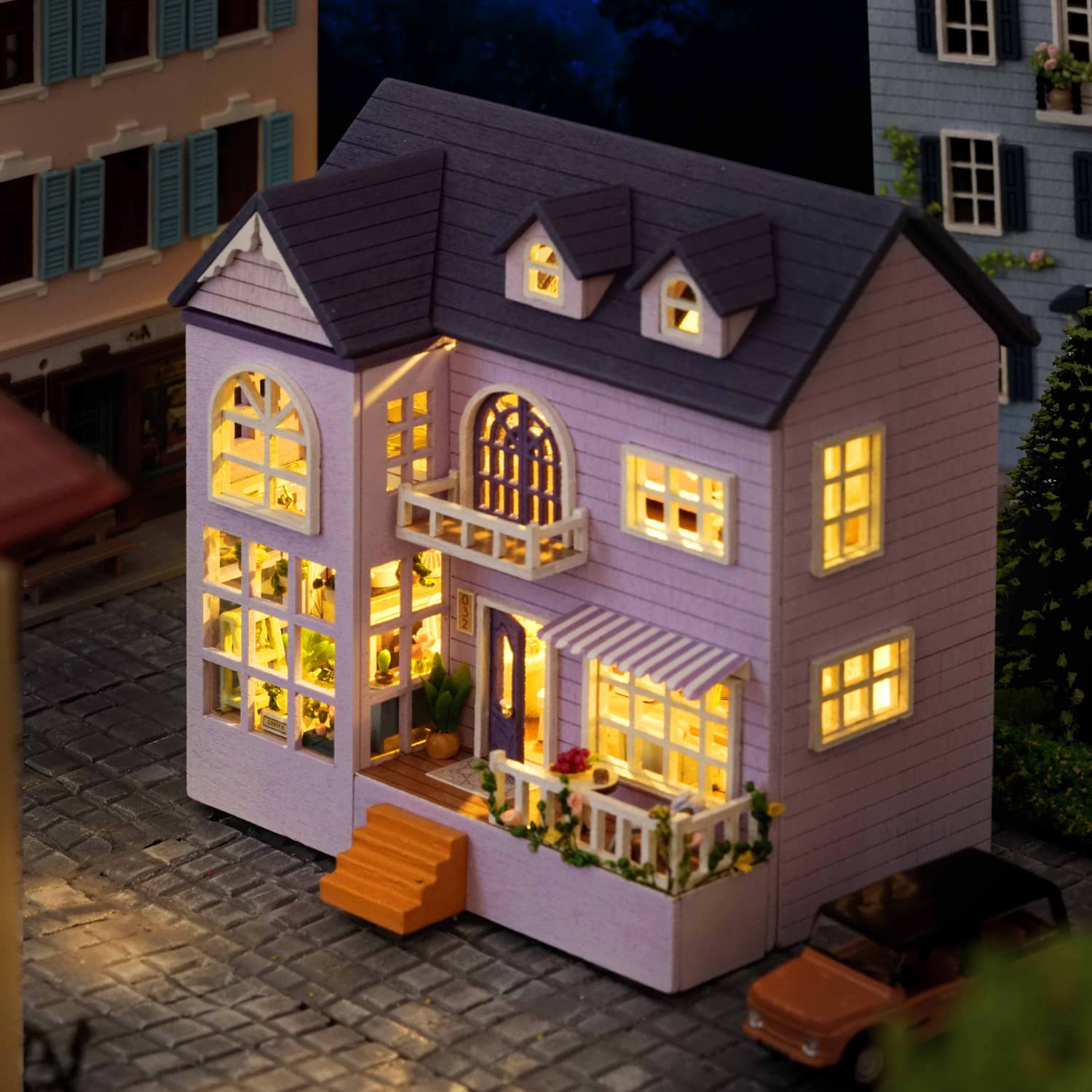 CUTEROOM Miniatura casa delle Bambole con mobili,Fai da Te in Miniatura Casa delle Bambole Kit,Mini 3D Casa in Legno con Luci A LED - Regalo di Compleanno di Natale (Happy House)
