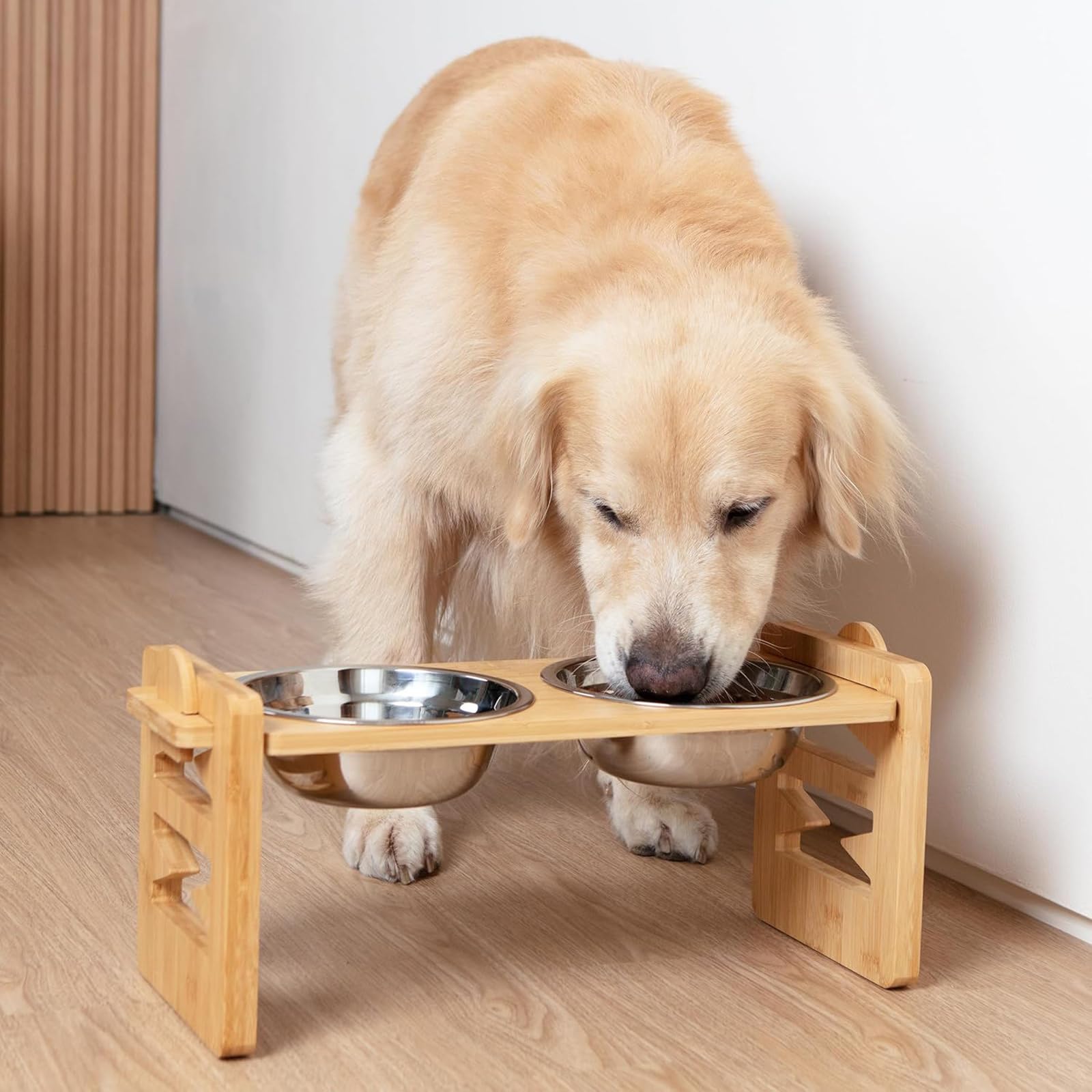 Gamelles surélevées pour chien, gamelles surélevées en bambou avec 2 gamelles pour chien en acier inoxydable, mangeoire surélevée et inclinée pour animaux de compagnie, réglable à 6 hauteurs