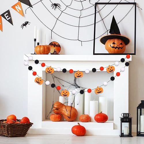 Miniatura 10 de Guirnalda de pompones de Navidad de 8.3 pies, guirnalda de bolas de fieltro de color rojo, blanco y verde, Papá Noel, decoraciones colgantes para