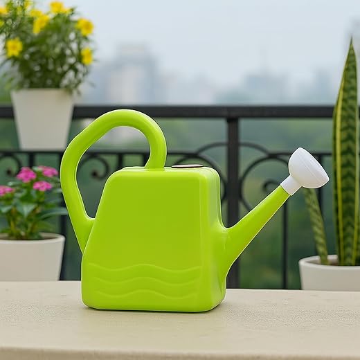 ecofynd Plastic Watering Can with Long Spout 2L