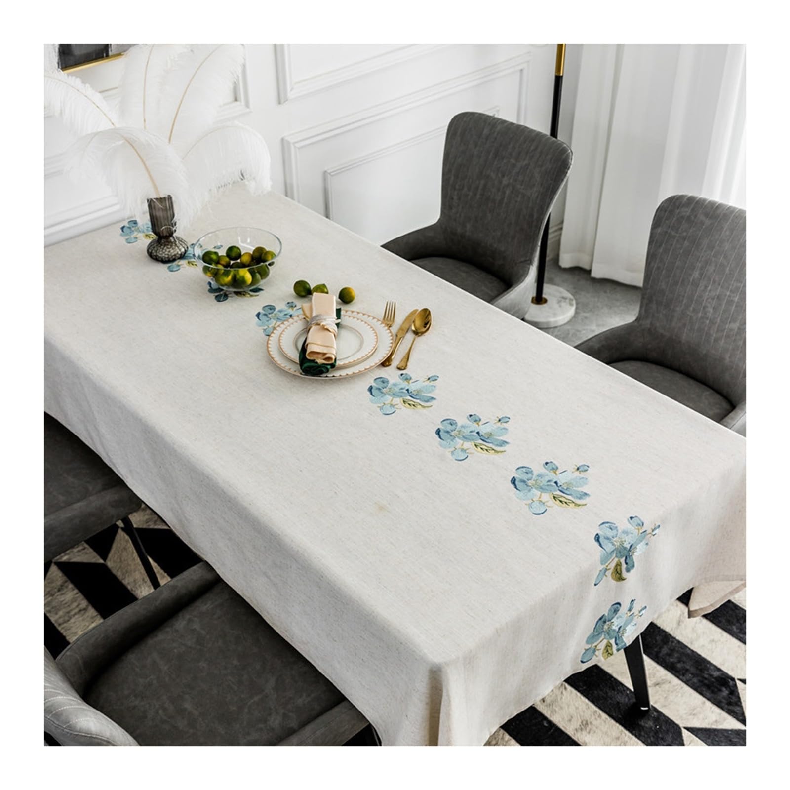Nappe de table fleur brodée carrée bleu azur pour repas de fête