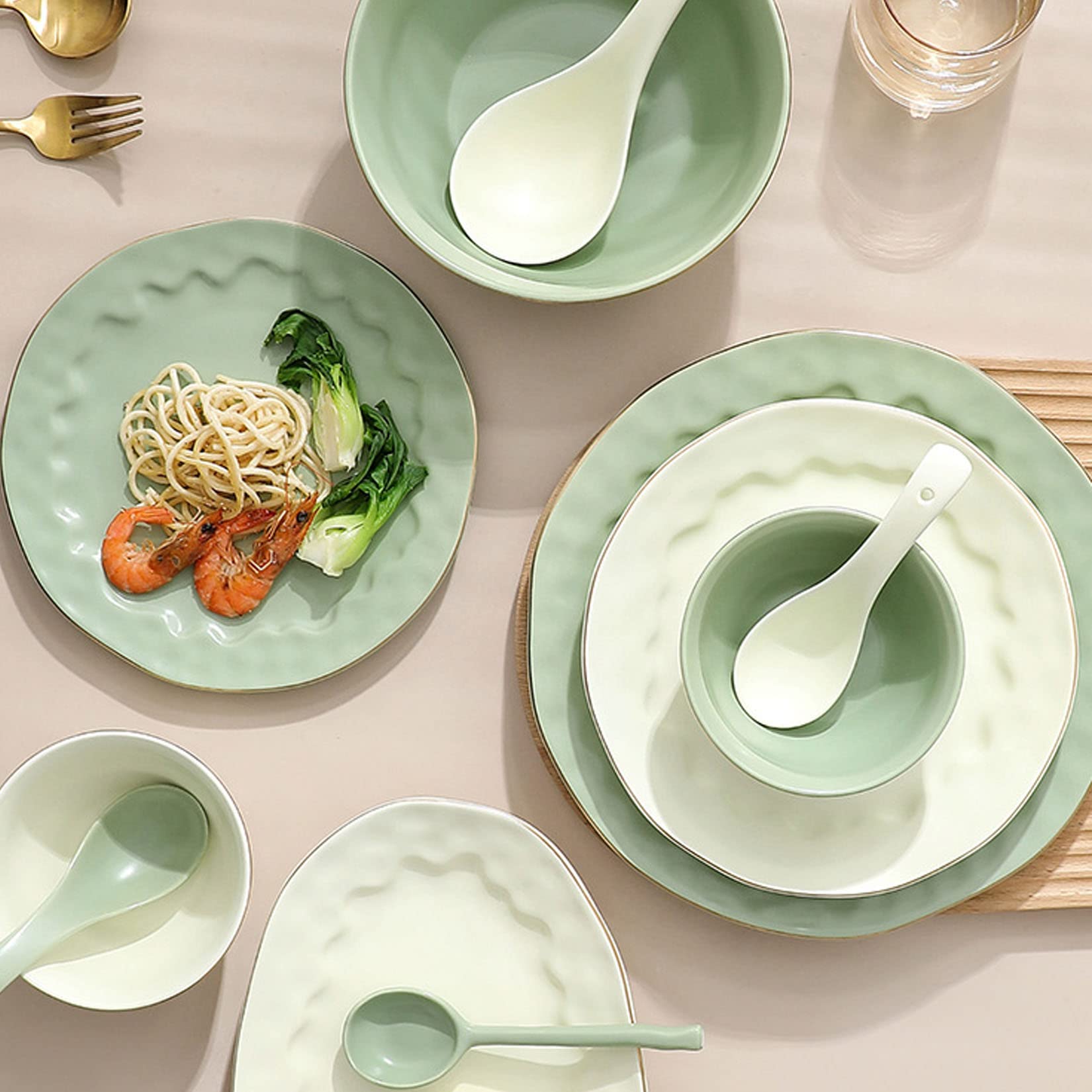 Set di 6 Piatti Piani, Piatto Piano in Ceramica per La Casa di Lusso Leggero, Bordo Irregolare del Piatto, Abbinabile A più Stili di Casa,Verde,8in