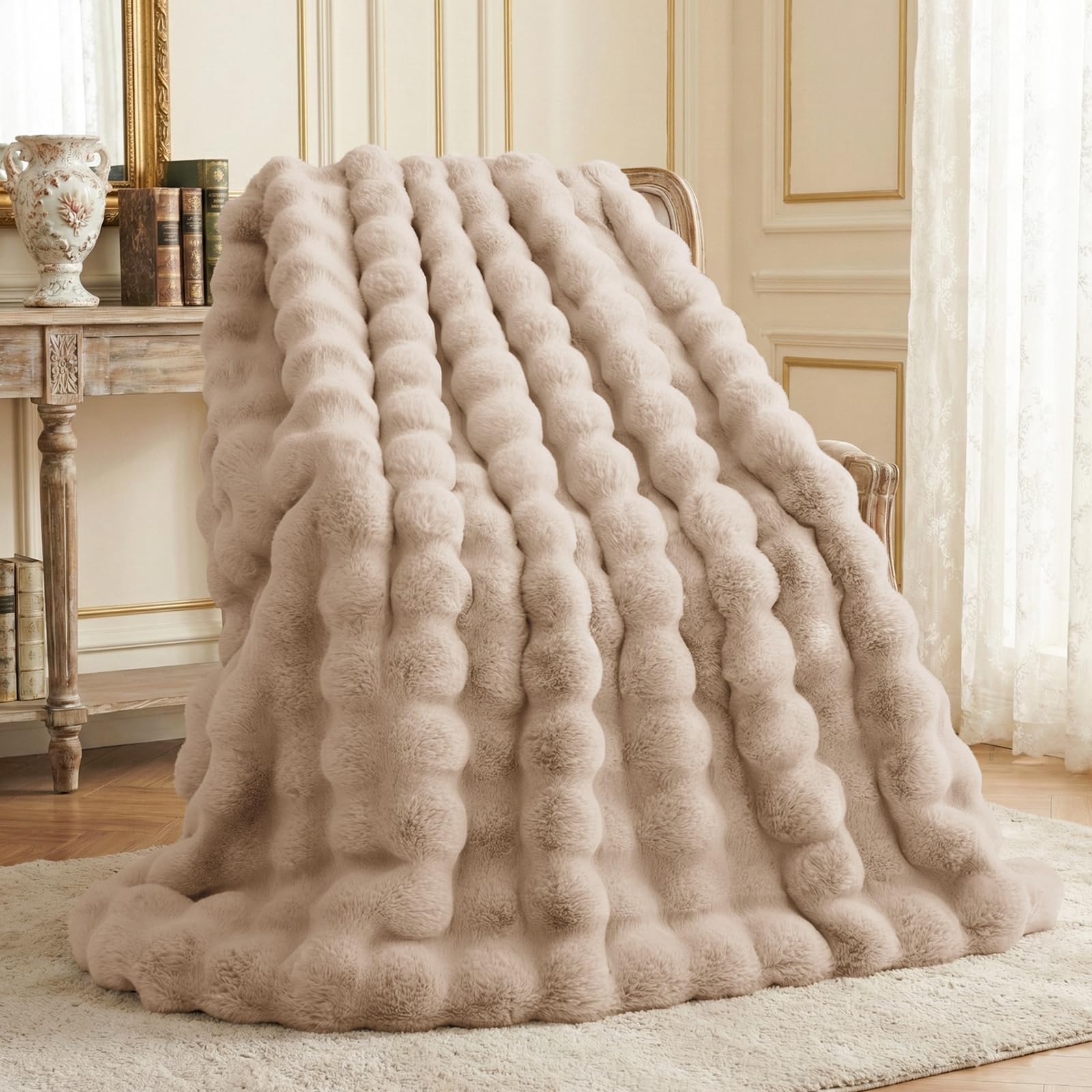 L'AGRATY Faux Fur Throw Blanket Light Linen