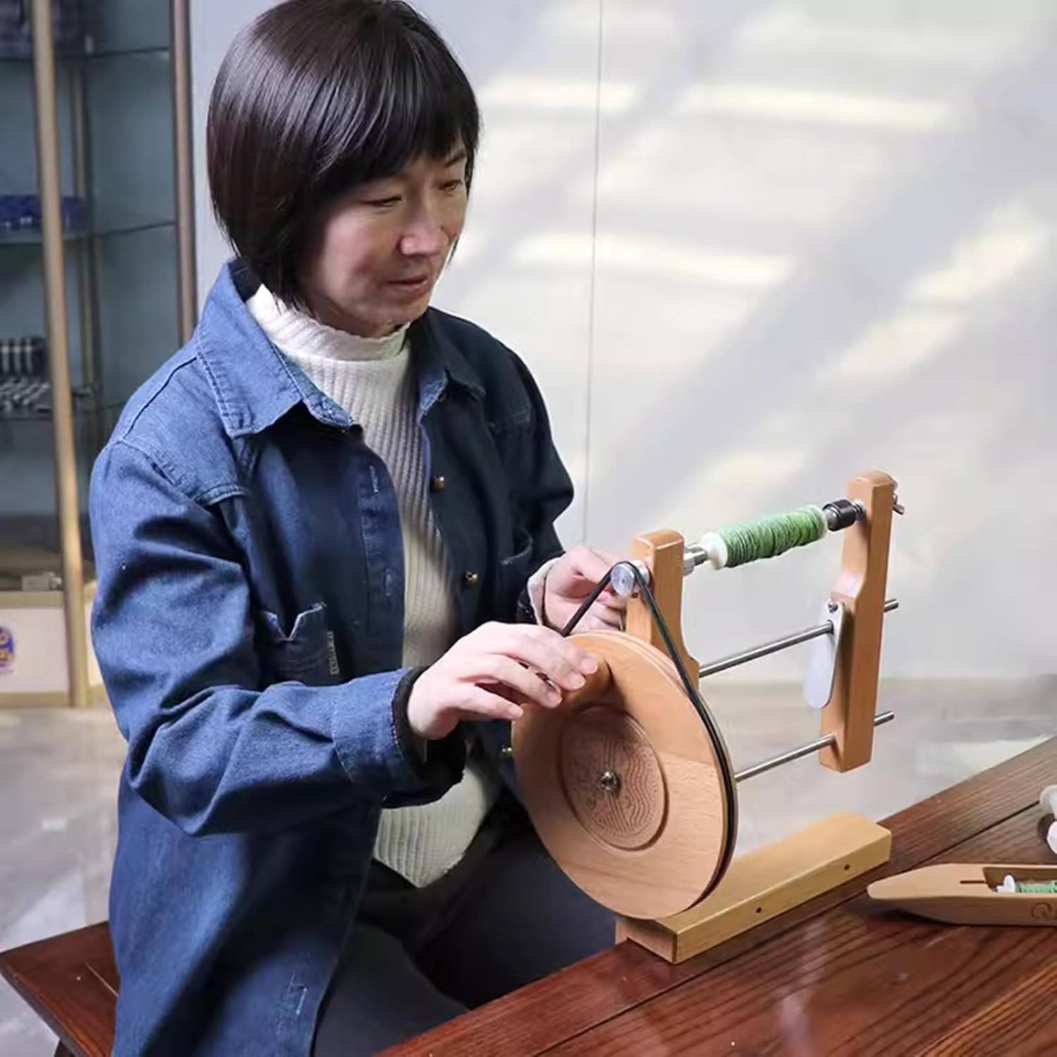 Wooden Yarn Spinning Wheel, Handcrafted Yarn Winder, C-Clip Installation, for Crocheting, Knitting, DIY Hand Spinning, Mandrels with Inner Diameters of 6.5-7.5MM