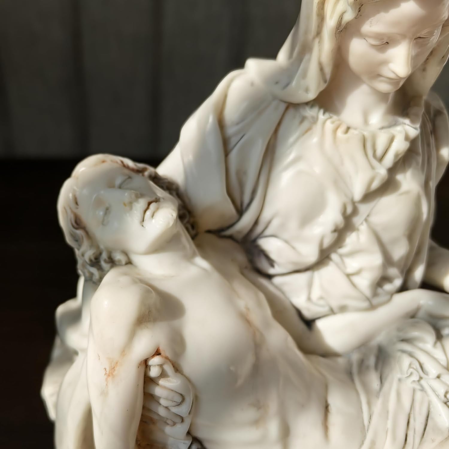 Pieta Statue - Michelangelo’s Pietà Replica Sculpture - Hand Painted Marble Finish Jesus and Holy Mother Madonna 10 Inch Renaissance Home Decoration Collection