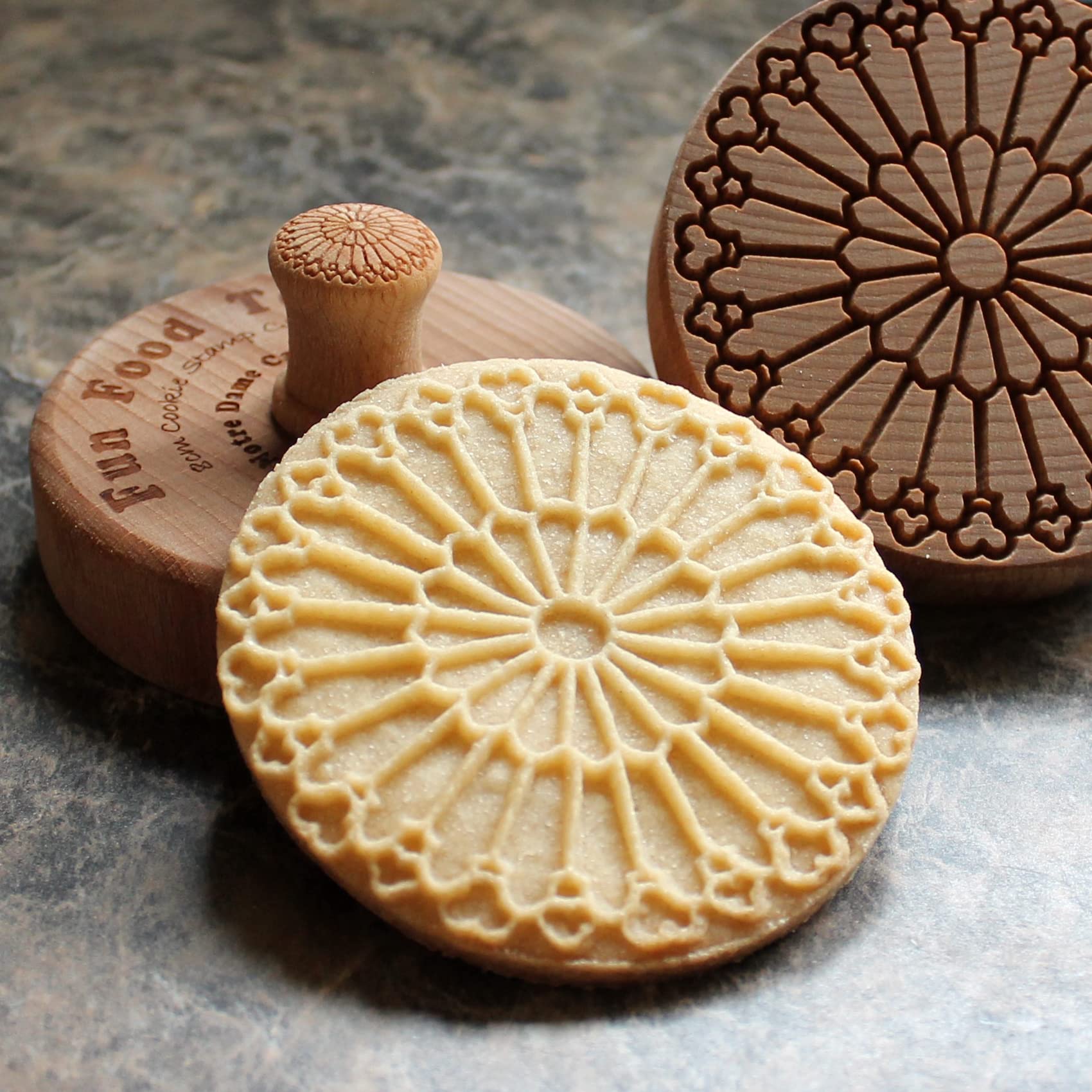 Sello grande para galletas de madera, 3 pulgadas (Catedral de Notre Dame en relieve CS8-010)