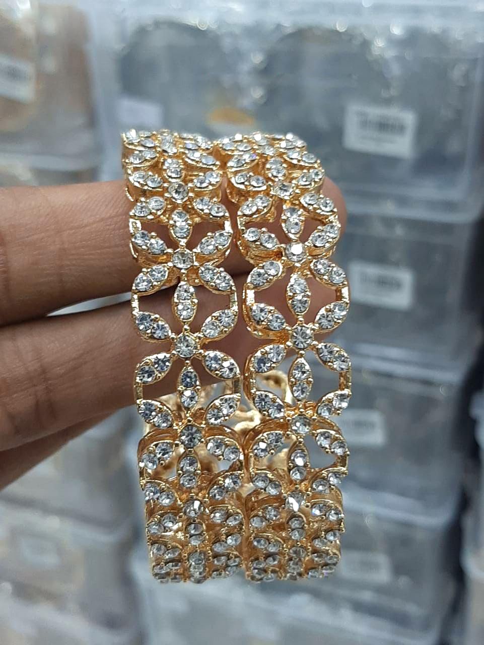 Stylish Traditional Kundan Bangles for Women