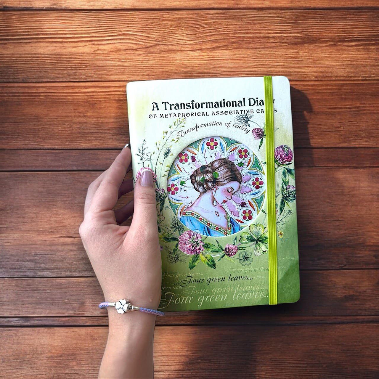 Transformations-Tagebuch & Metaphorische Karten „Four Green Leaves“ – Selbsterfahrungs-Journal, 28 Kunsttherapie-Karten, Kleeblatt-Armband, Kreativ-Set von Shercards