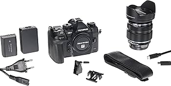 良品!!オリンパス OMシステム  12-40mm f/2.8 OLYMPUS／OM SYSTEM OM SYSTEM M.ZUIKO DIGITAL ED 12-40mm F2.8 PRO