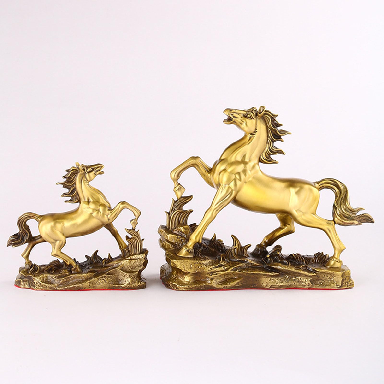 Pomnik mosiężnych koni, rzeźba galopującego konia Feng Shui, figurka Valiant Steeds na sukces i dobrobyt, dekoracje do domowego biura w stylu vintage, idealny prezent dla biznesu,M