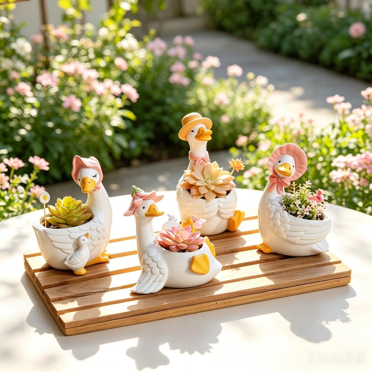 Harz Sukkulententopf Gans Figur, Mini Blumentopf mit Abflussloch, Handgefertigte Tierstatue für Schreibtisch Fensterbank Balkon Landhaus Deko (Vierteiliges Set)