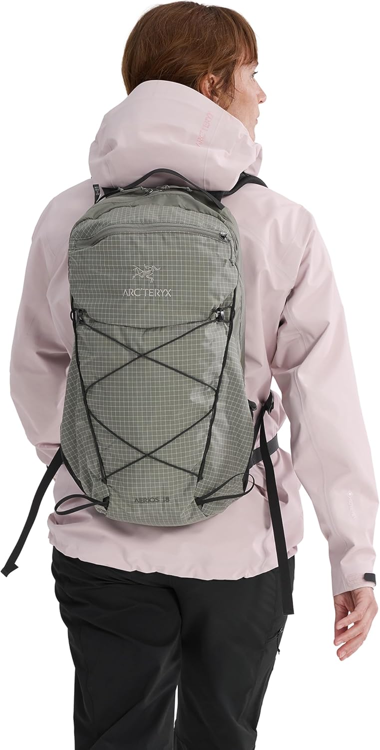 Arc'teryx Aerios 18 Backpack Unisex | Ultralight 18L Daypack with a Customizable Fit | Forage, Regular